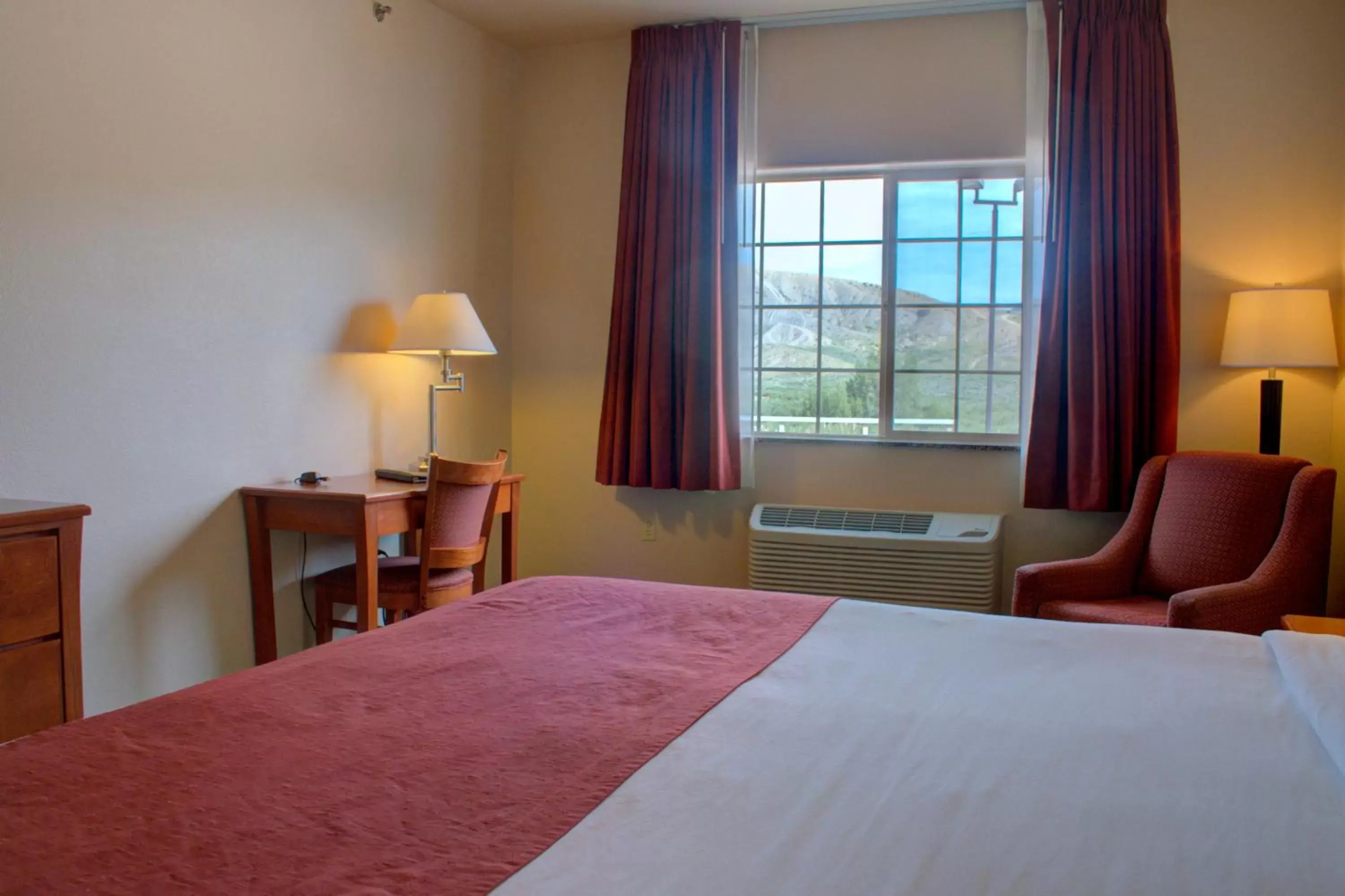Bedroom, Bed in Allington Inn & Suites Kremmling