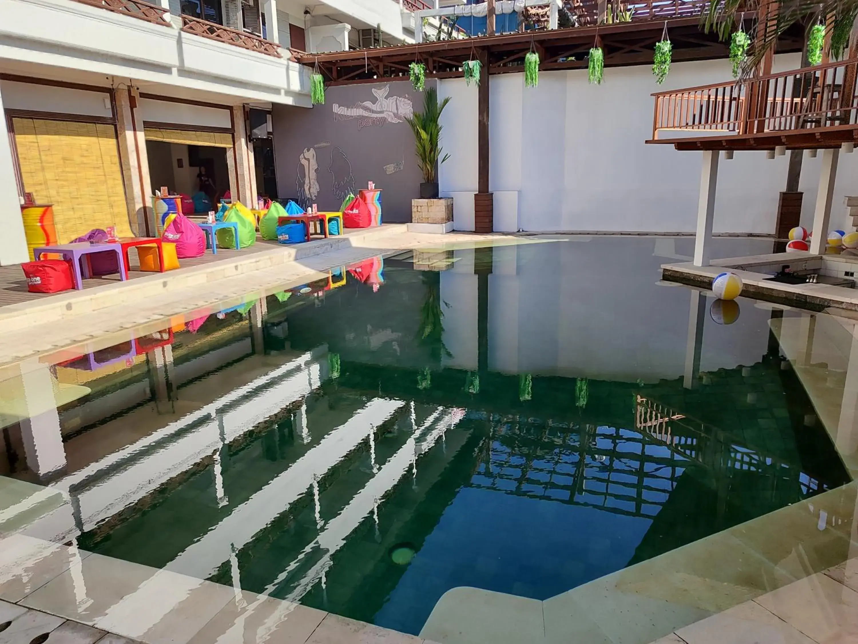 Swimming Pool in Maharani Beach Hotel