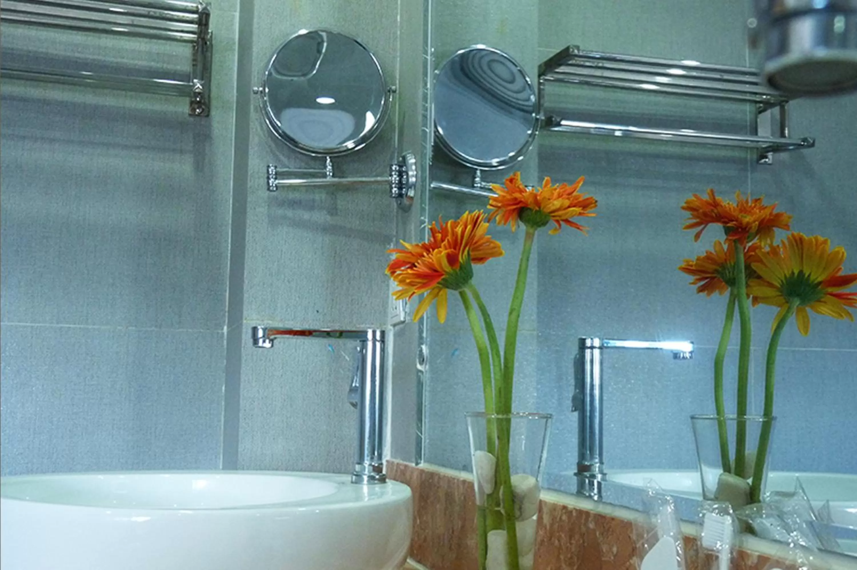 Bathroom in Angkor International Hotel