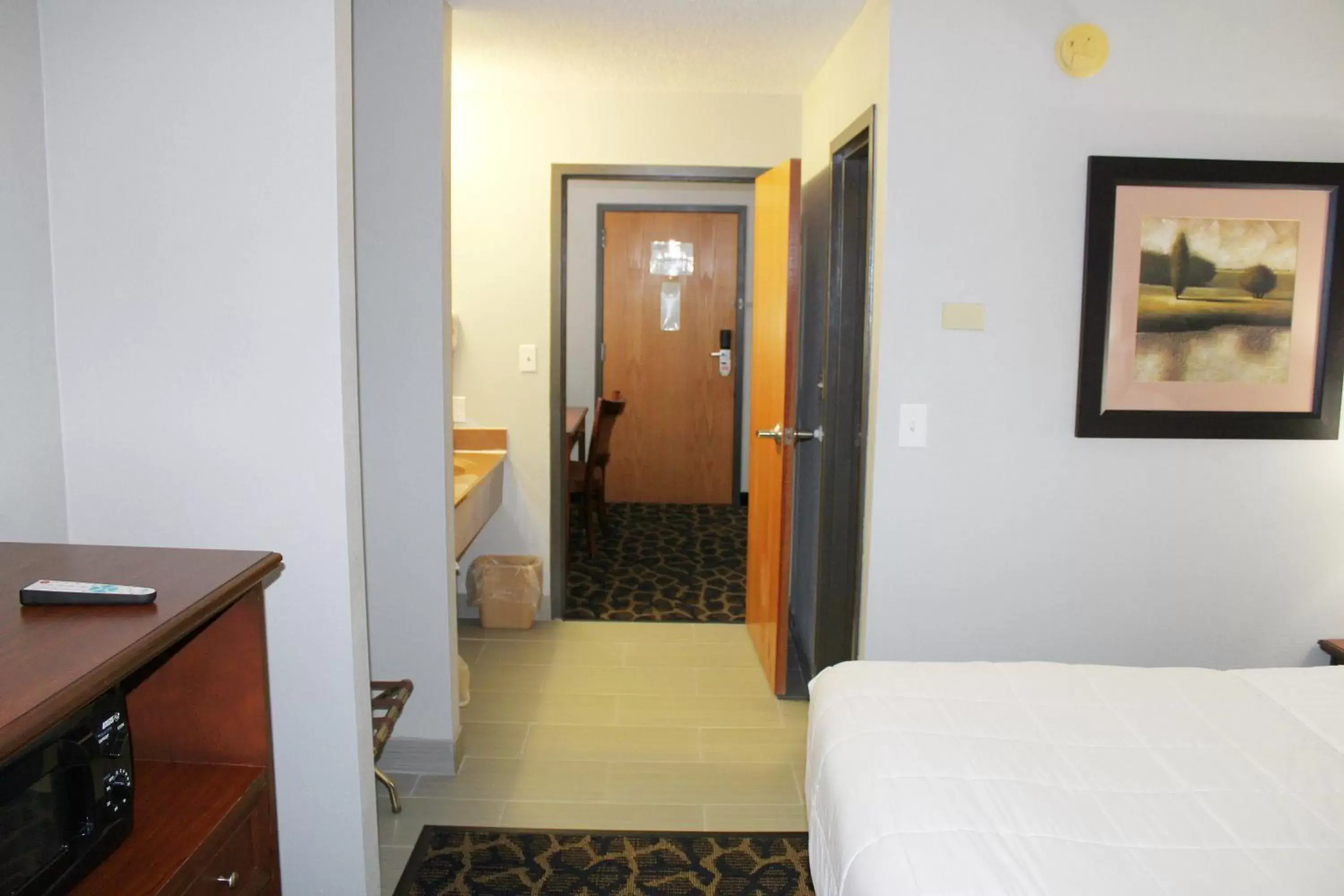 Bed in Greenlight Inn & Suites St James Bed in Greenlight Inn & Suites St James