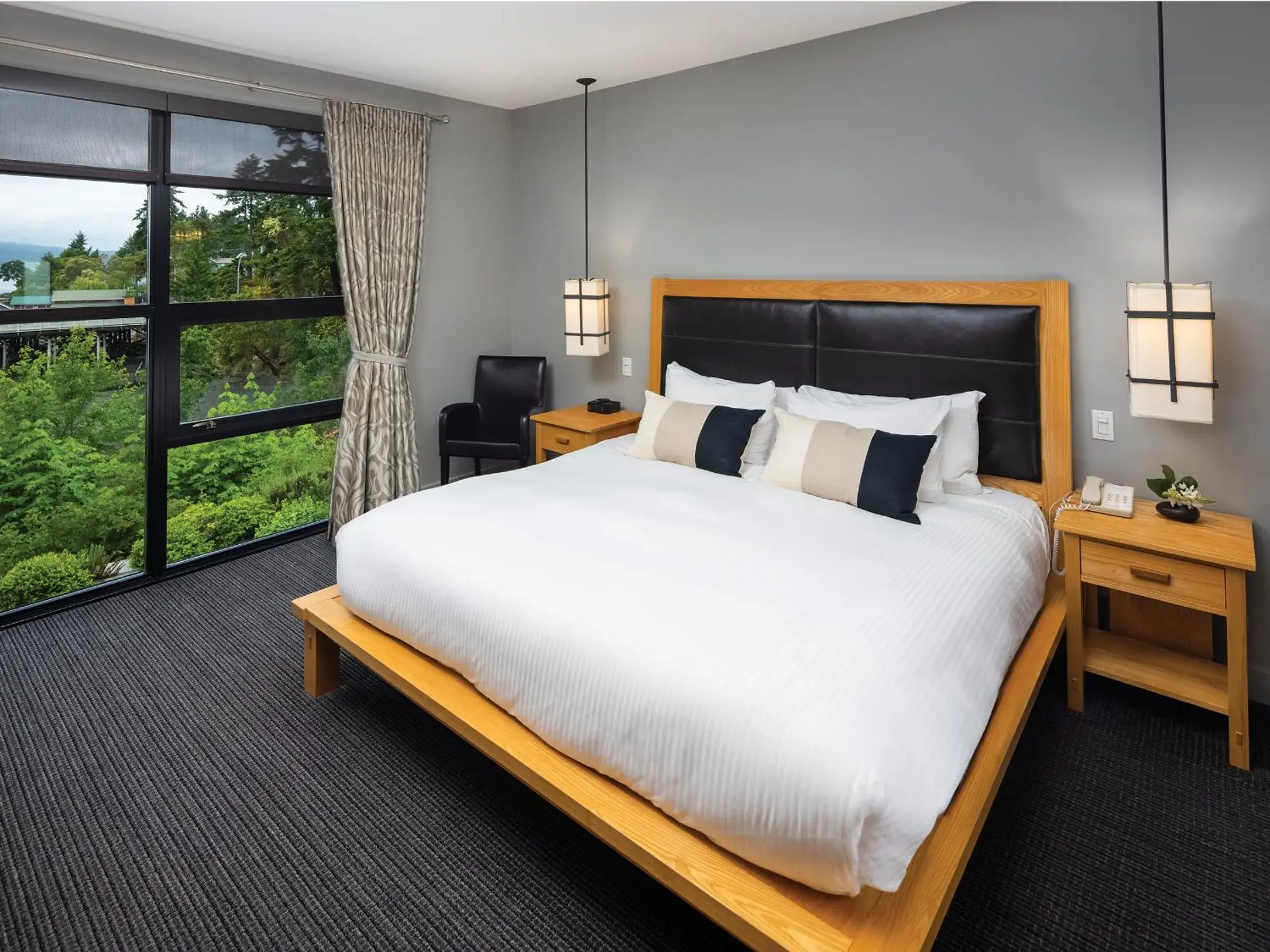 Bedroom, Bed in Brentwood Bay Resort