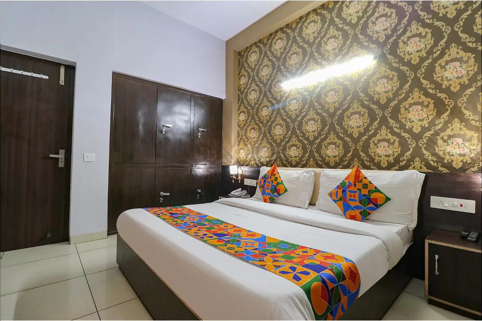 Photo of the whole room, Bed in FabHotel K9 Photo of the whole room, Bed in FabHotel K9