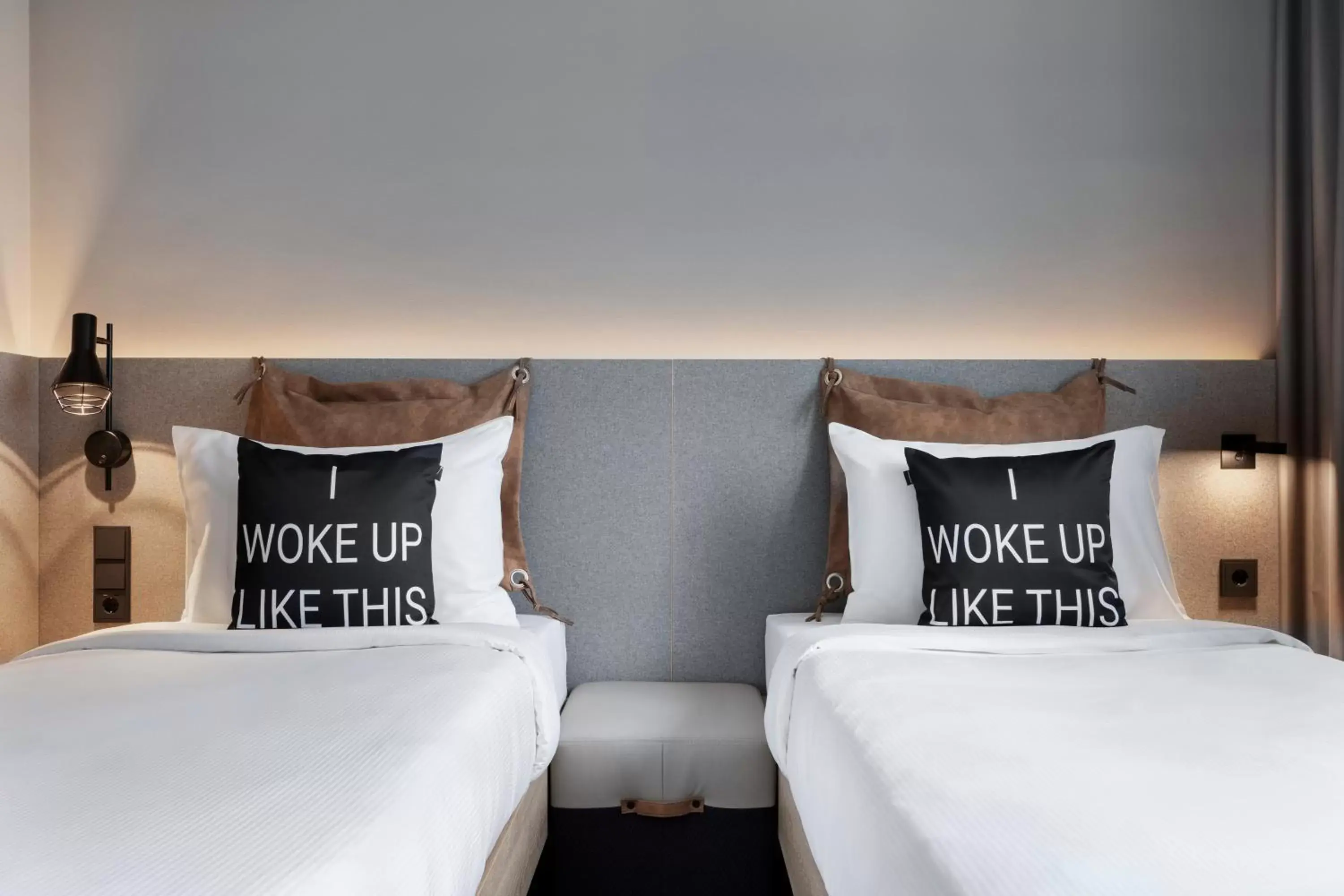 Photo of the whole room, Bed in Moxy Vienna City East