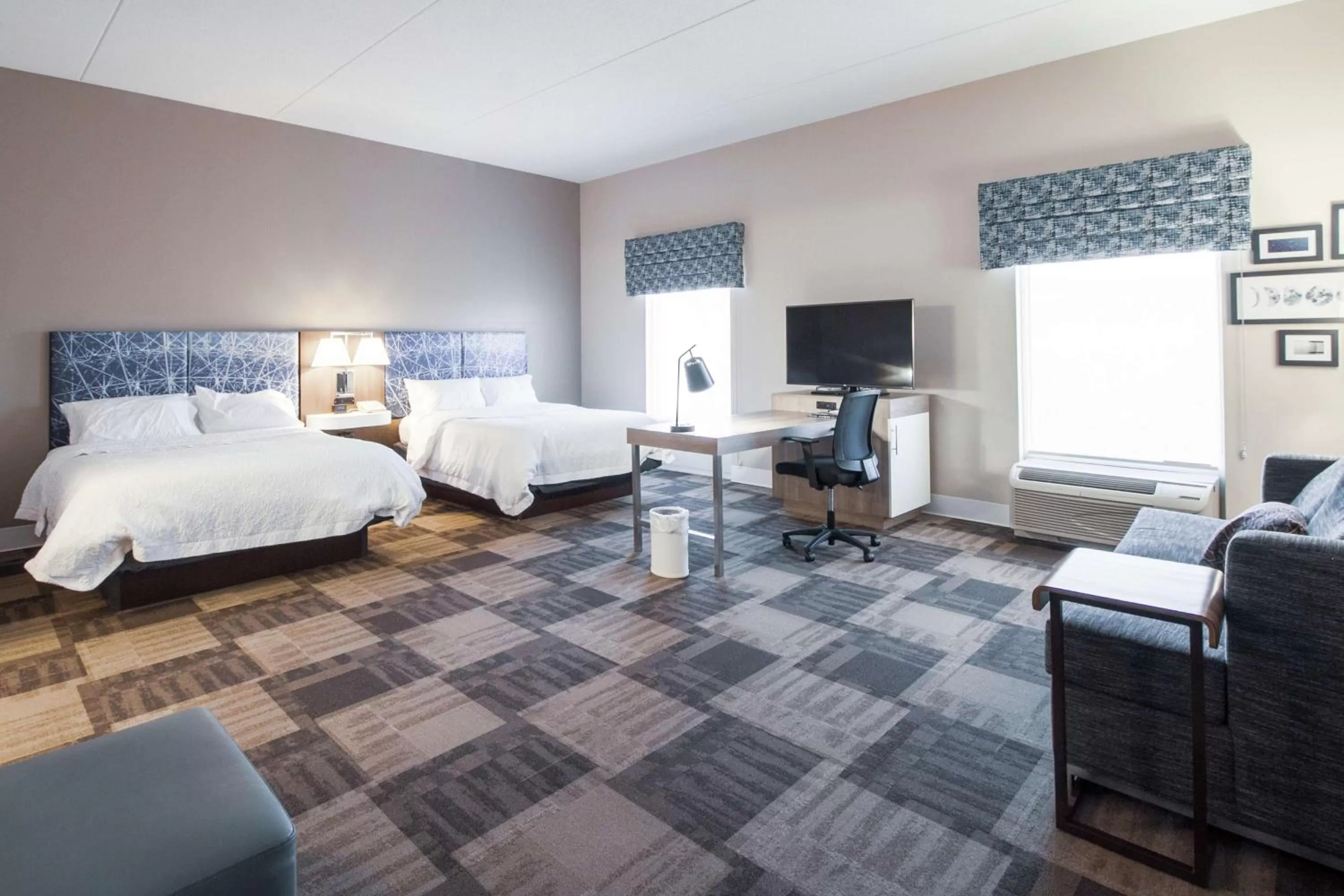 Bedroom, Bed in Hampton Inn & Suites Huntsville Hampton Cove