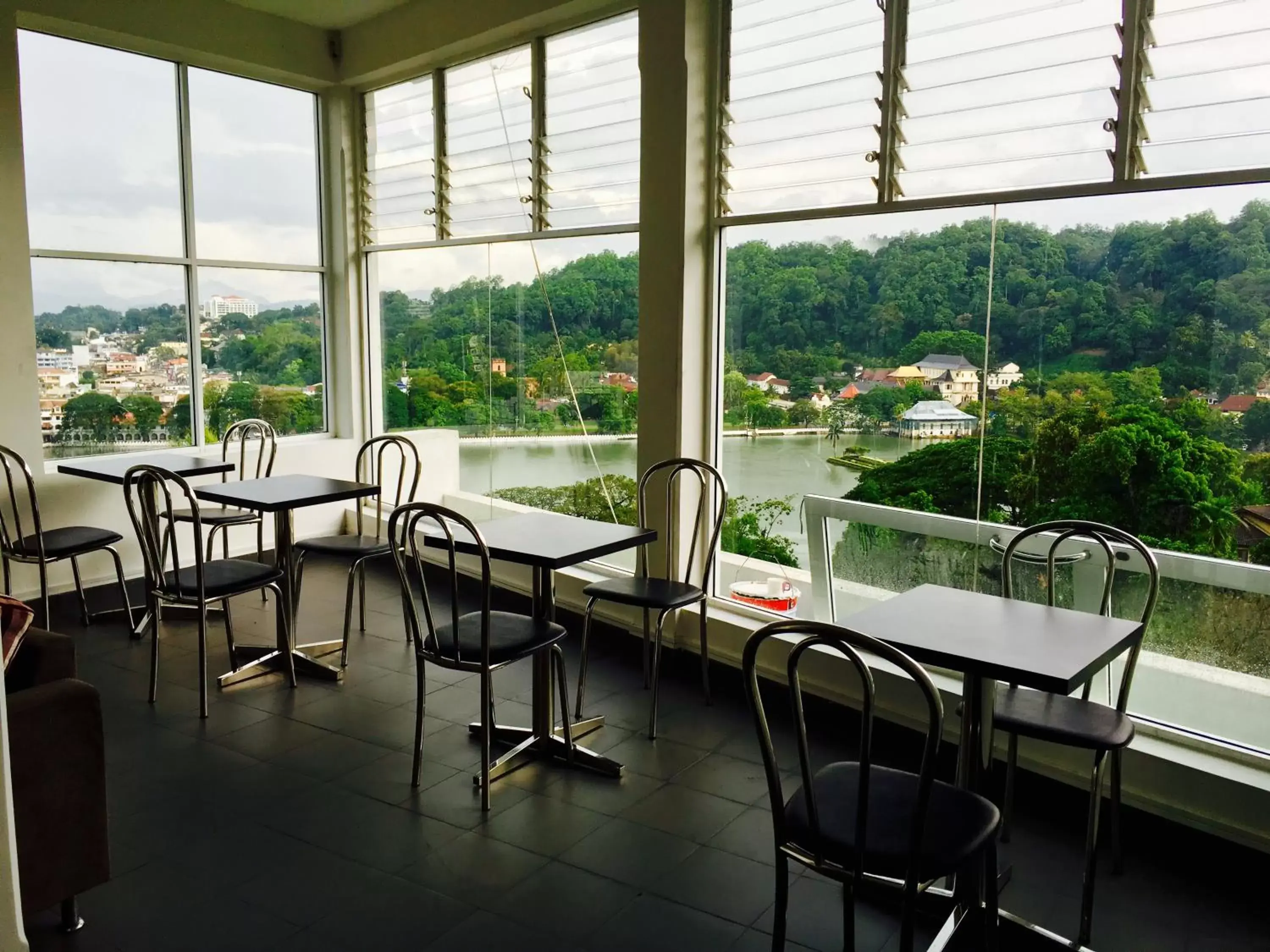 Balcony/Terrace, Restaurant/Places to Eat in Kandy Supreme Hotel