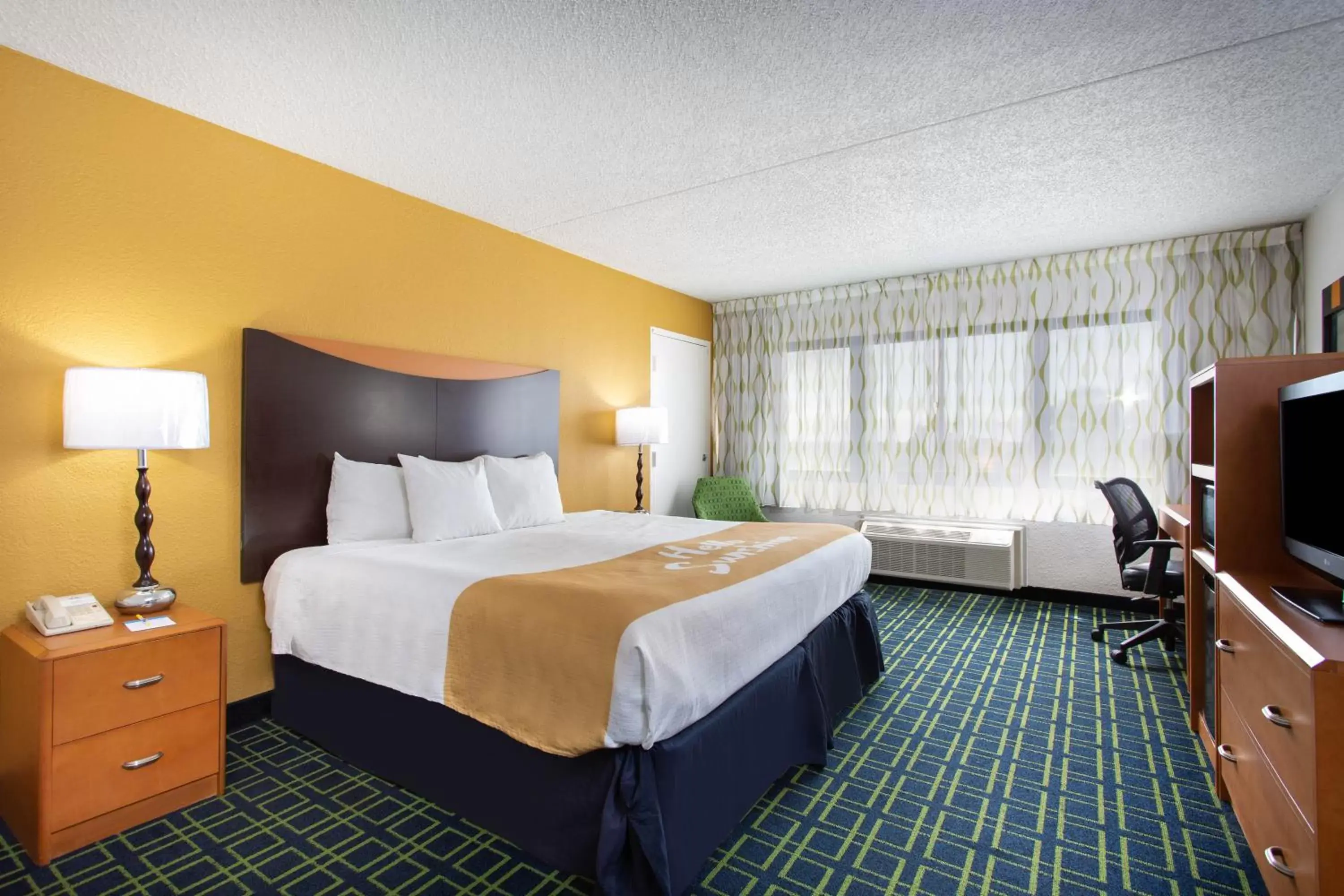 Bed in Days Inn by Wyndham Absecon Atlantic City Area