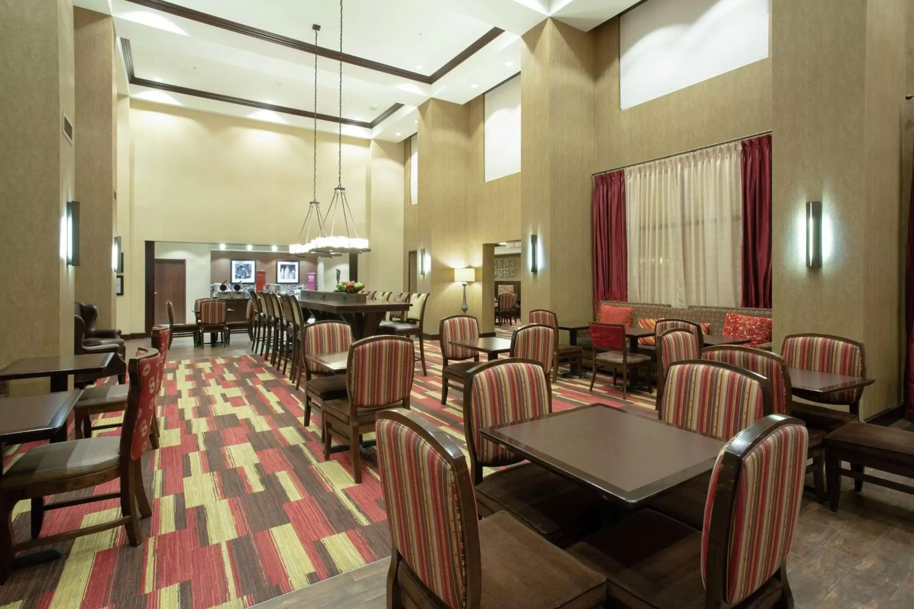 Dining area, Restaurant/Places to Eat in Hampton Inn & Suites I-35/Mulvane