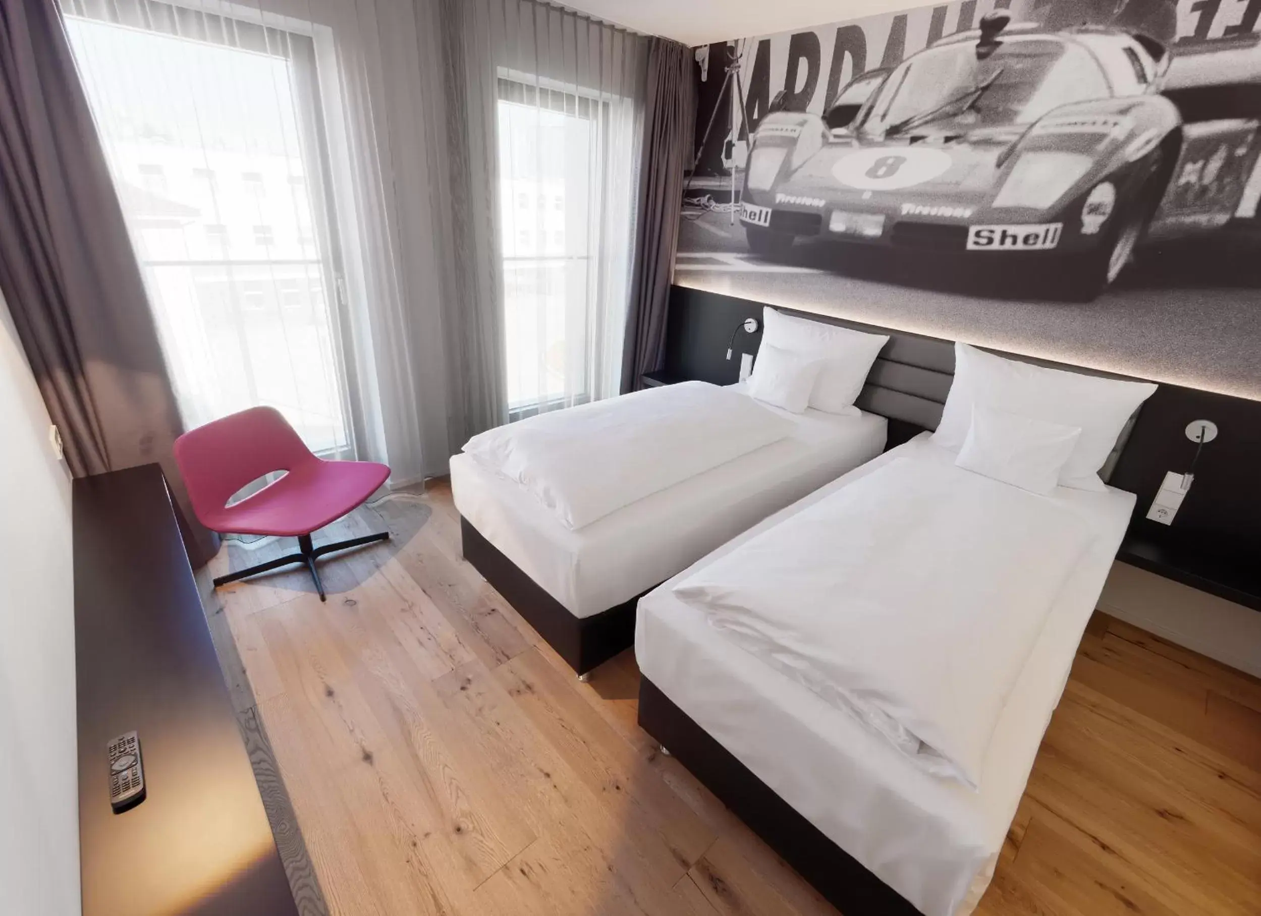 Design Double Room in V8 HOTEL Motorworld Region Stuttgart