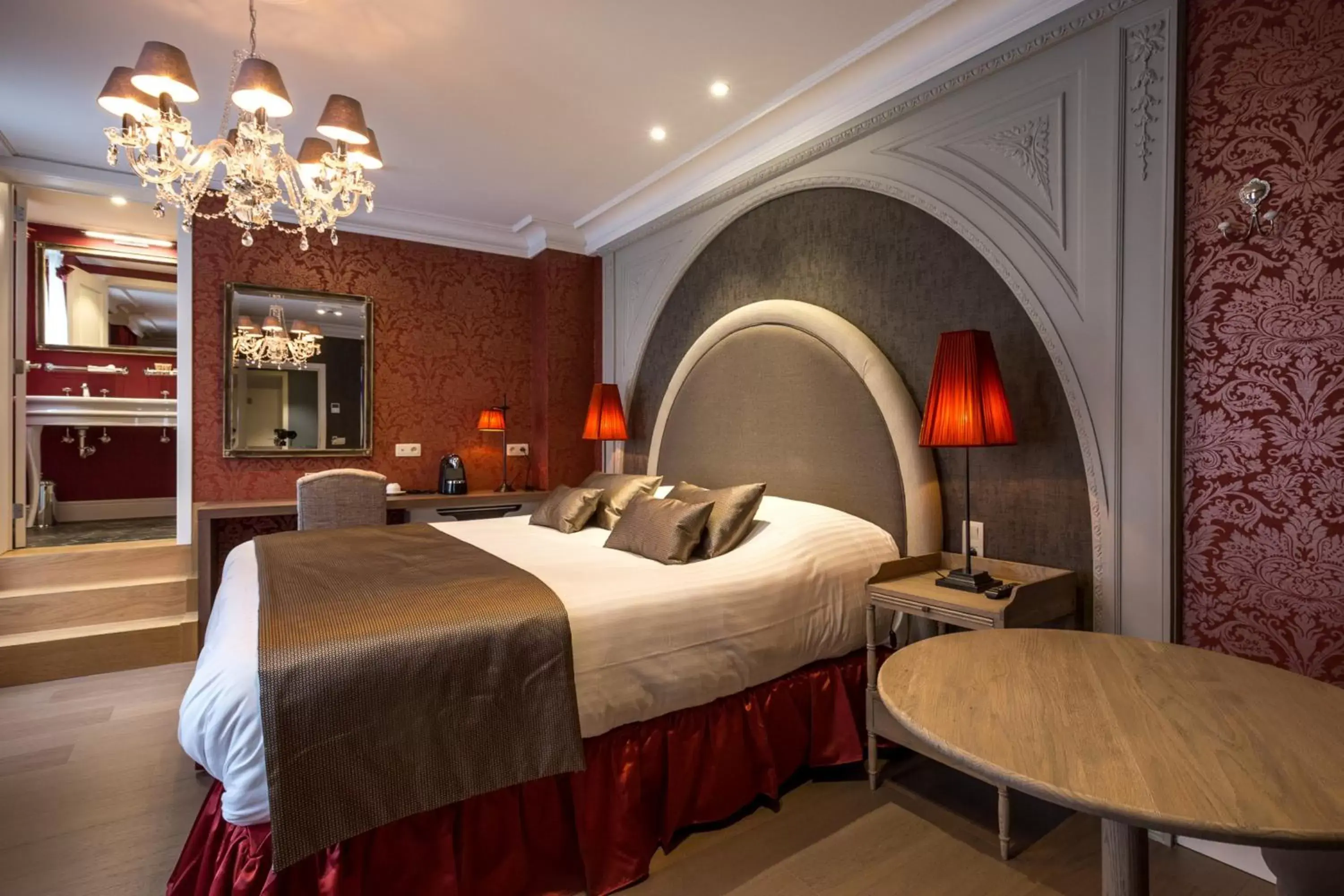 Bedroom, Room Photo in Boutique Hotel De Castillion - Small elegant family hotel