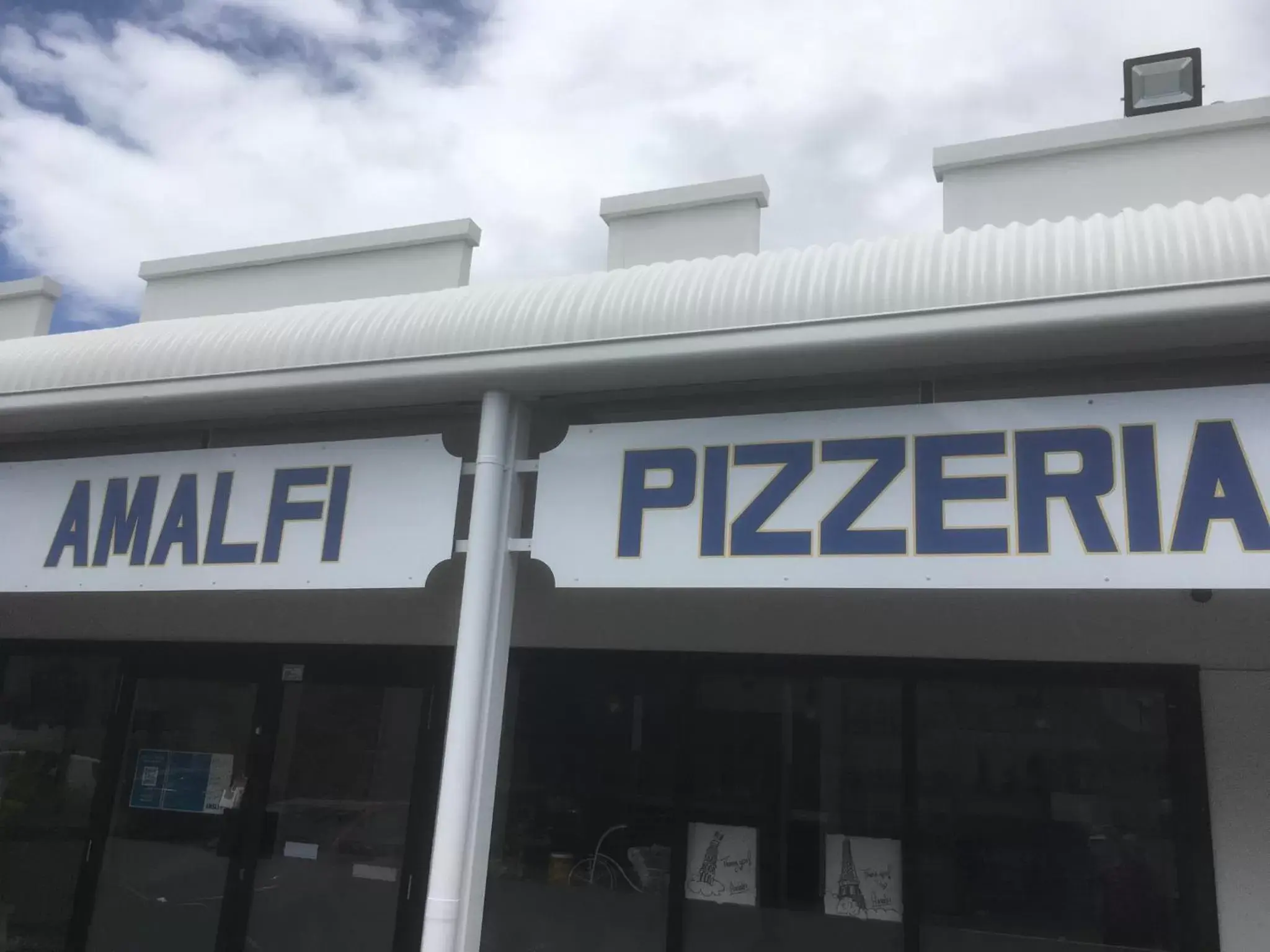 Restaurant/places to eat in Airport Clayfield Motel