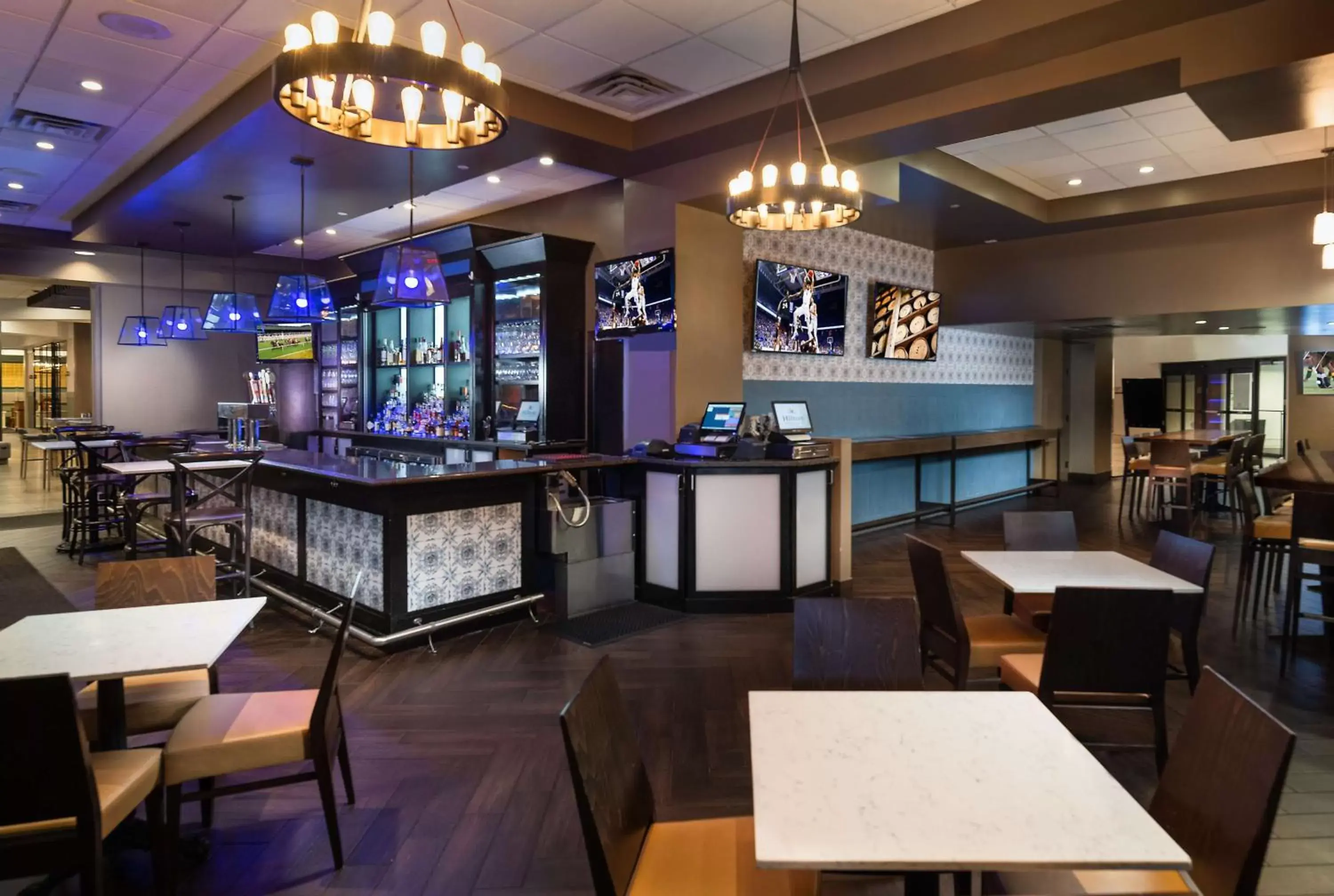 Restaurant/places to eat, Lounge/Bar in Hilton Lexington Downtown