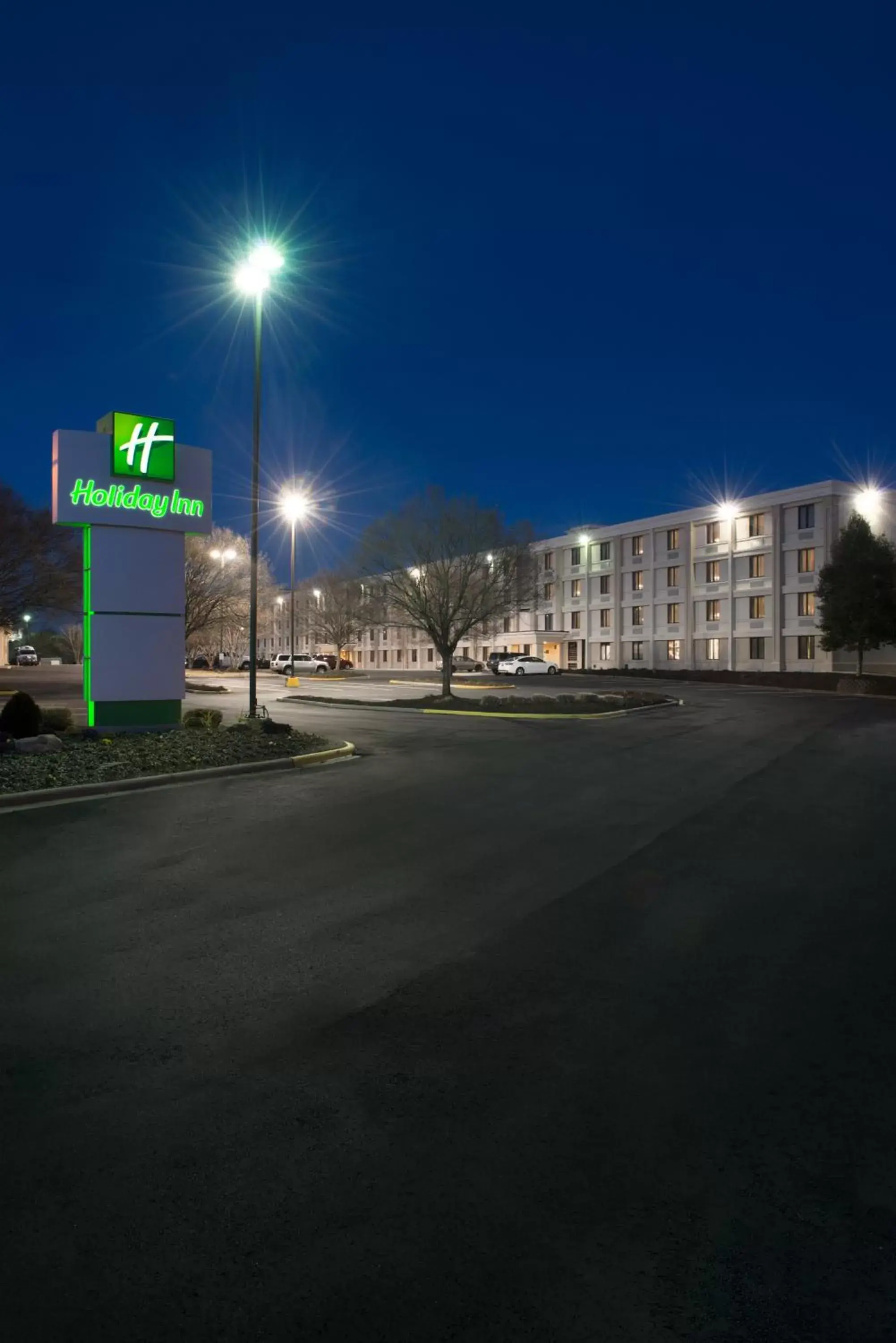 Property Building in Holiday Inn Charlotte Airport, an IHG Hotel