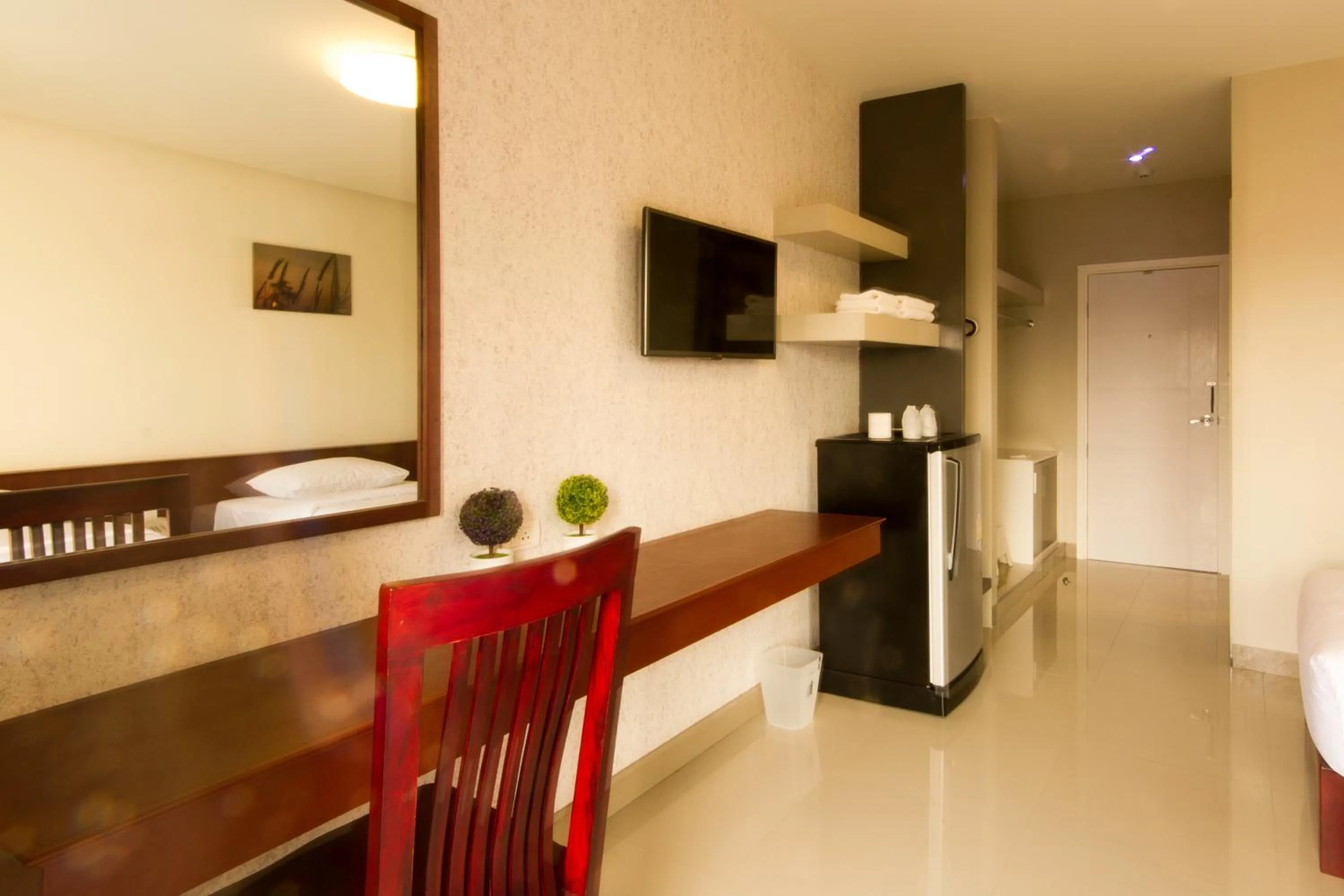 TV and multimedia, Bed in Bestiny Hotel & Restaurant Phetchabun