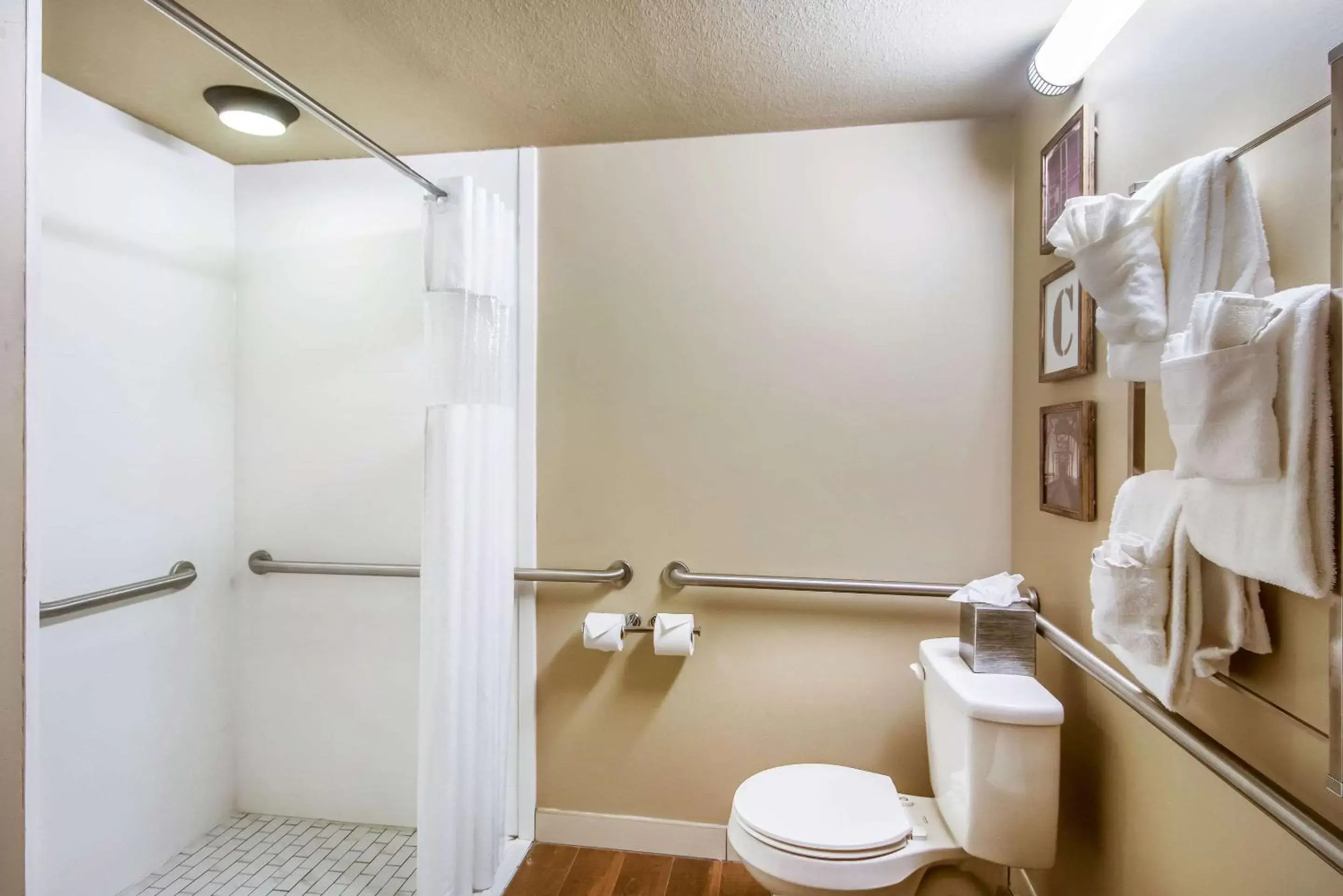 Bathroom in District 3 Hotel, Ascend Hotel Collection