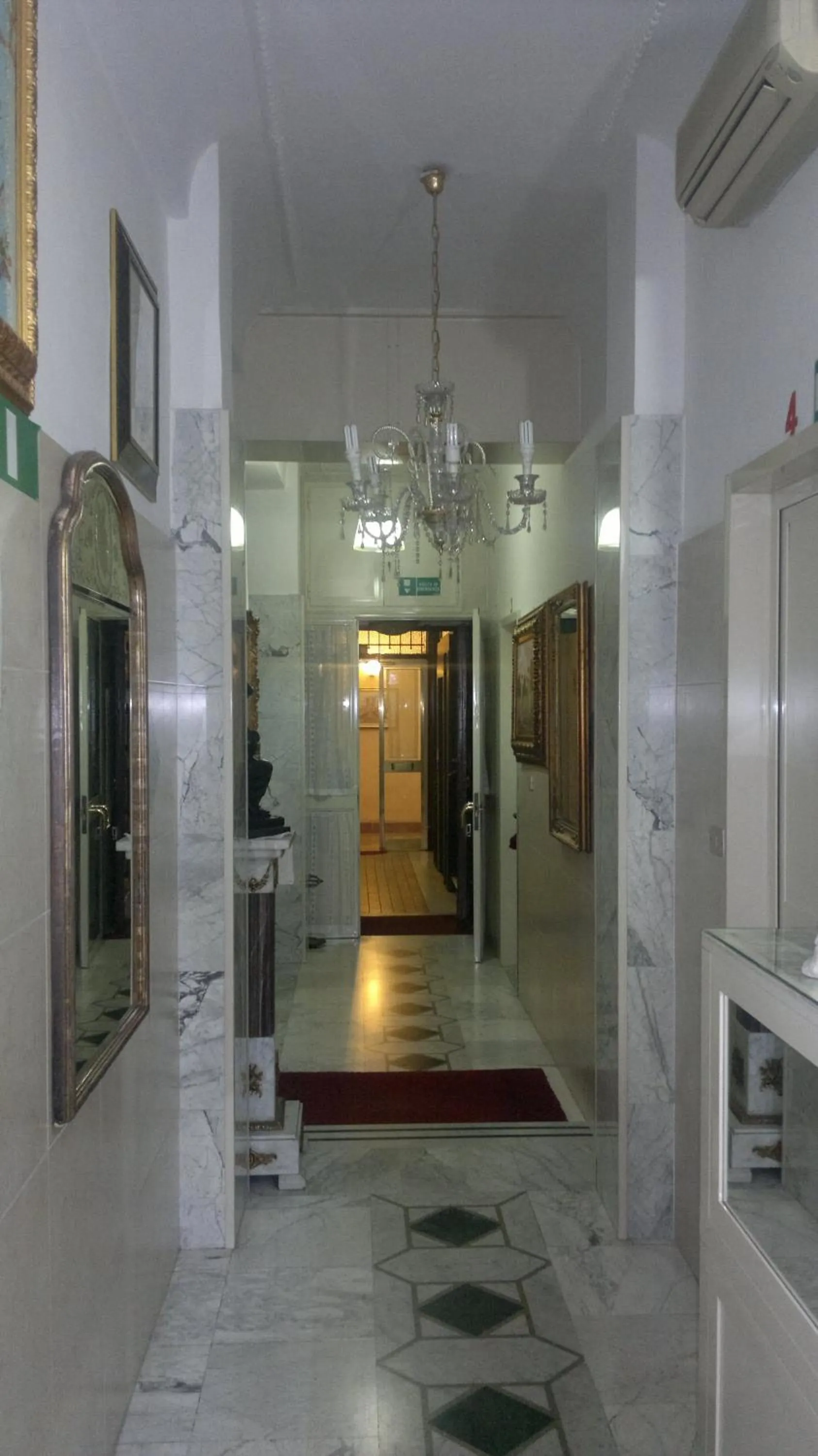 Decorative detail in Hotel Stadler 2