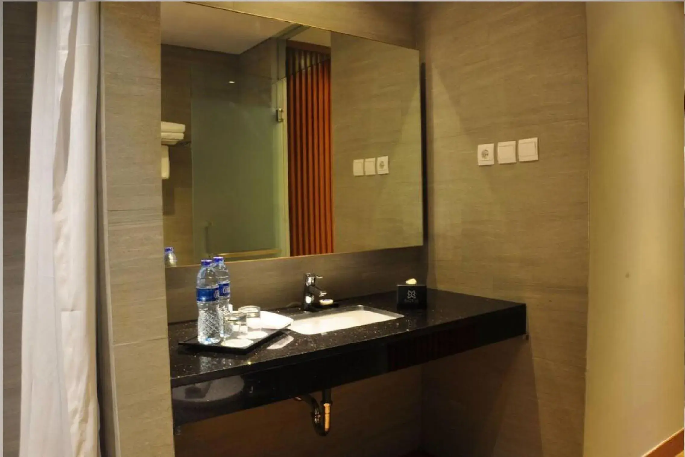 Bathroom in Batiqa Hotel Jababeka