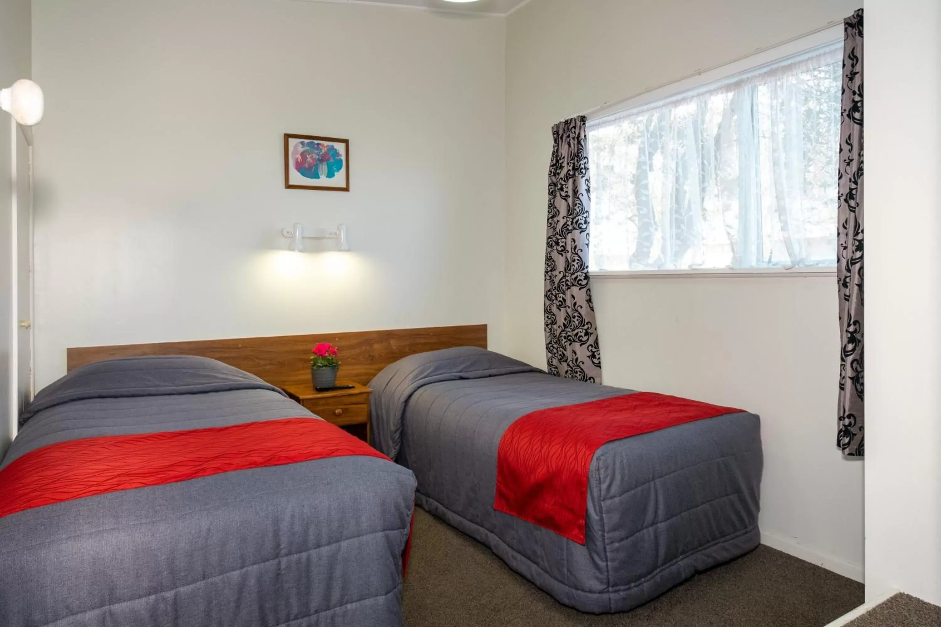 Bedroom, Bed in Sundowner Spanish Lady Motel