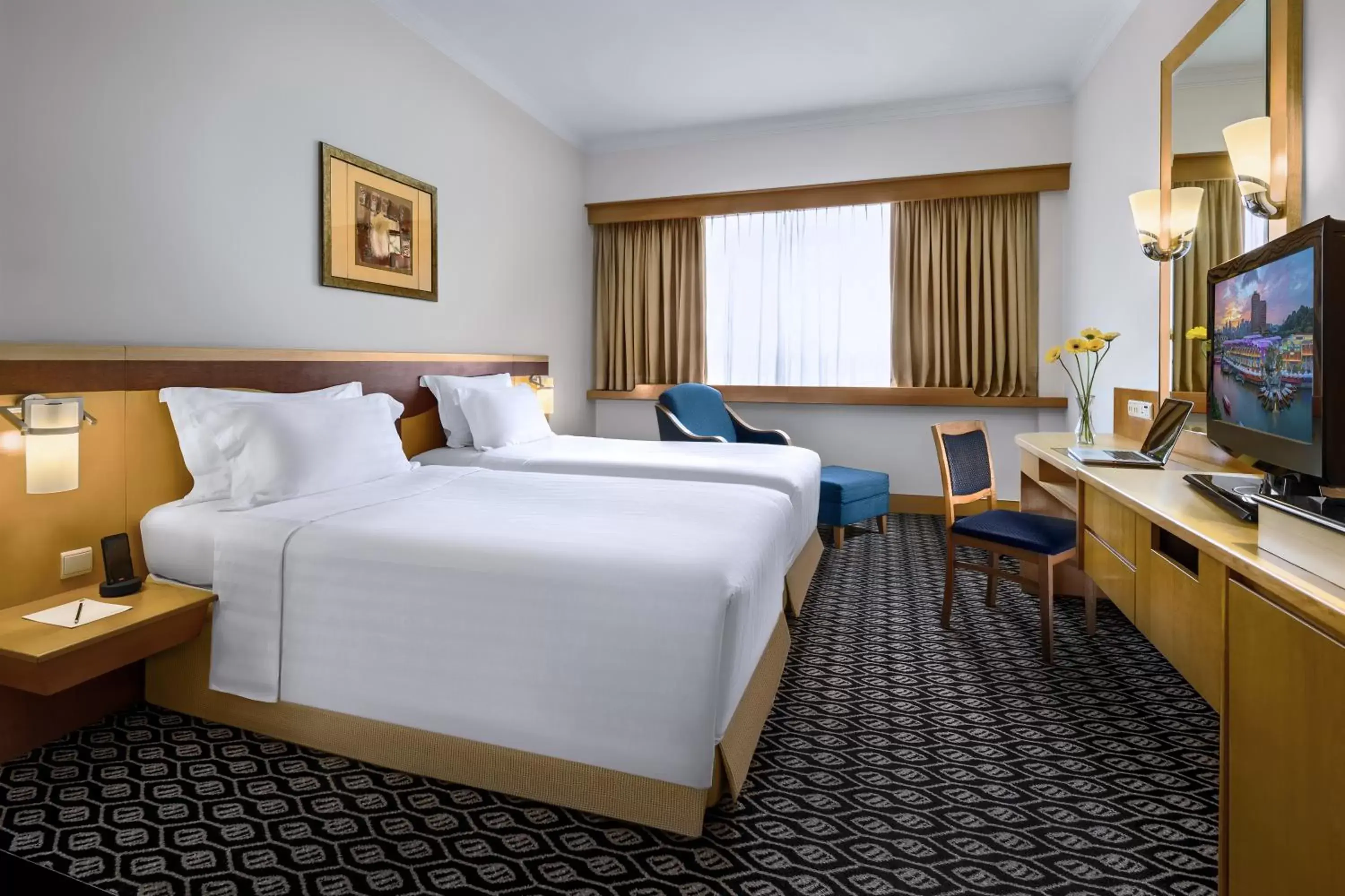 Superior Double or Twin Room with Rollaway Bed in Furama City Centre Superior Double or Twin Room with Rollaway Bed in Furama City Centre