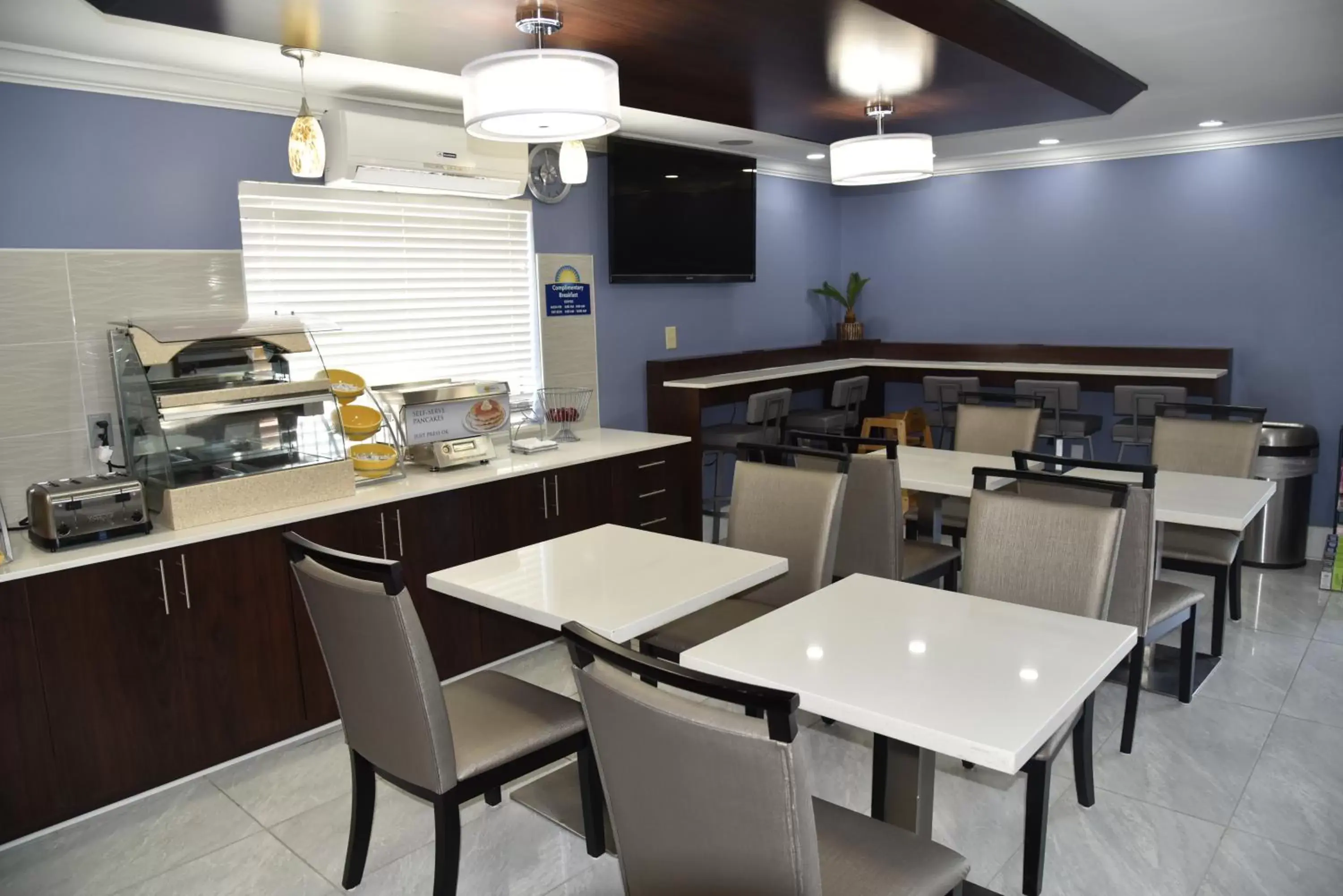 Restaurant/Places to Eat in Days Inn by Wyndham Goose Creek