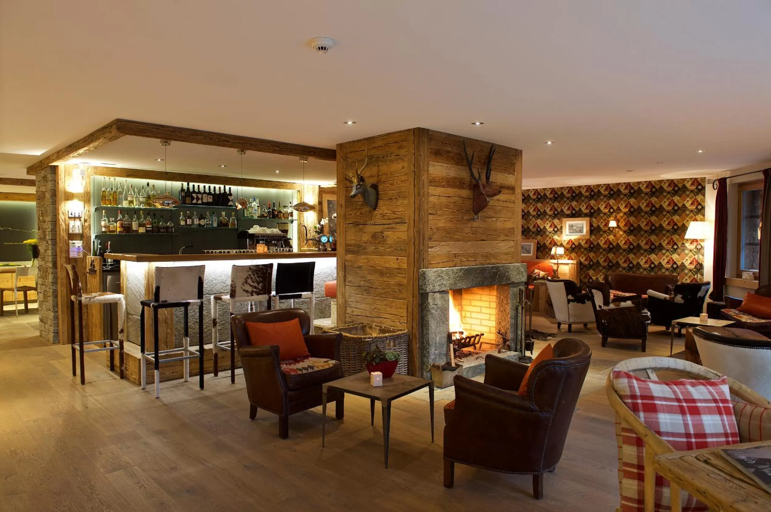 Lounge or bar in Matterhorn Lodge Boutique Hotel & Apartments