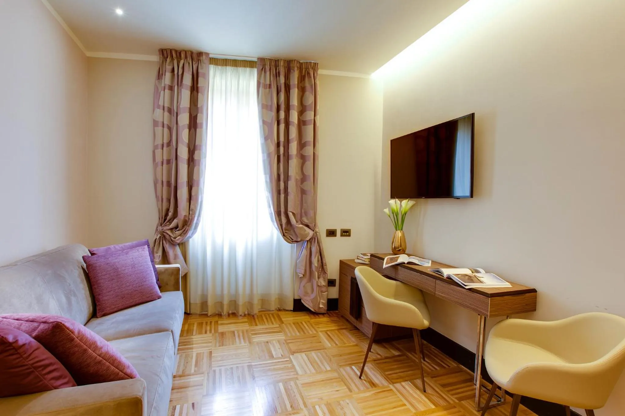 Living room in Solo Experience Hotel