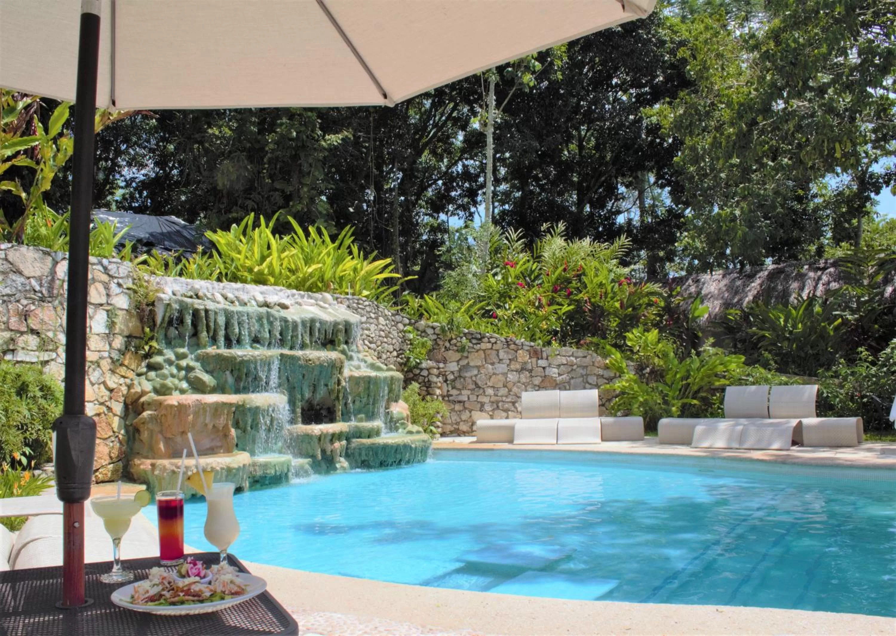 Swimming pool in Hotel La Aldea del Halach Huinic