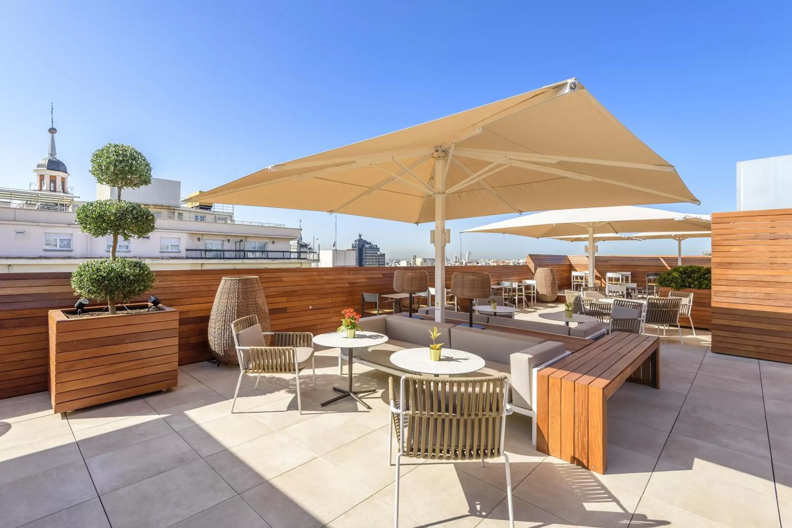 Balcony/Terrace, Restaurant/Places to Eat in Melia Madrid Serrano