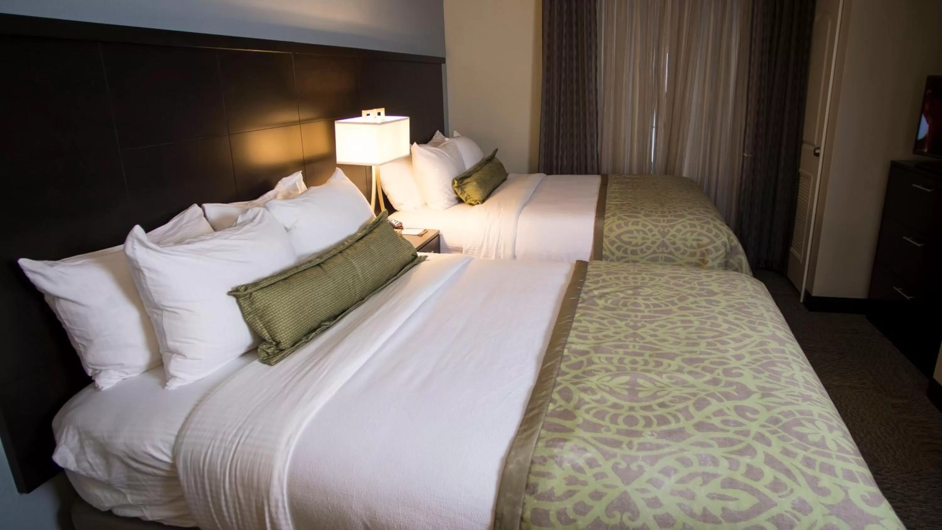 Photo of the whole room, Bed in Staybridge Suites Lexington by IHG