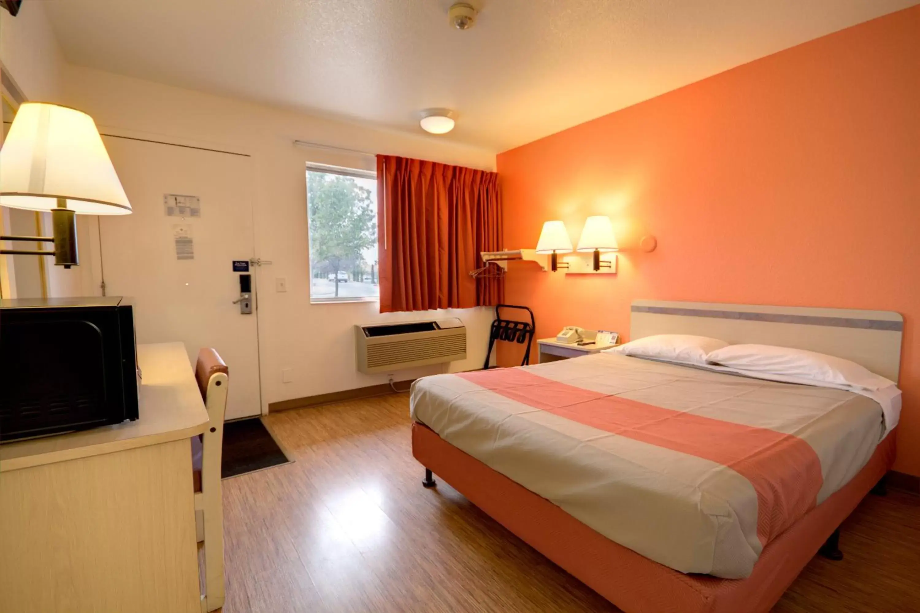 Bedroom in Motel 6-Alamogordo, NM