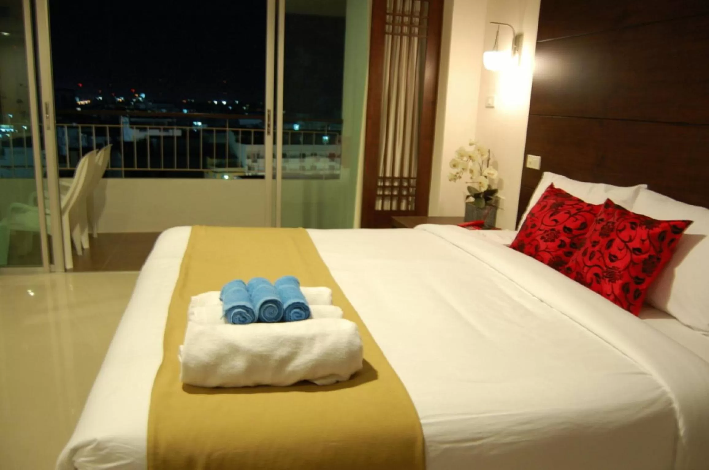 Bed in Baan Manthana Hotel, Hua Hin