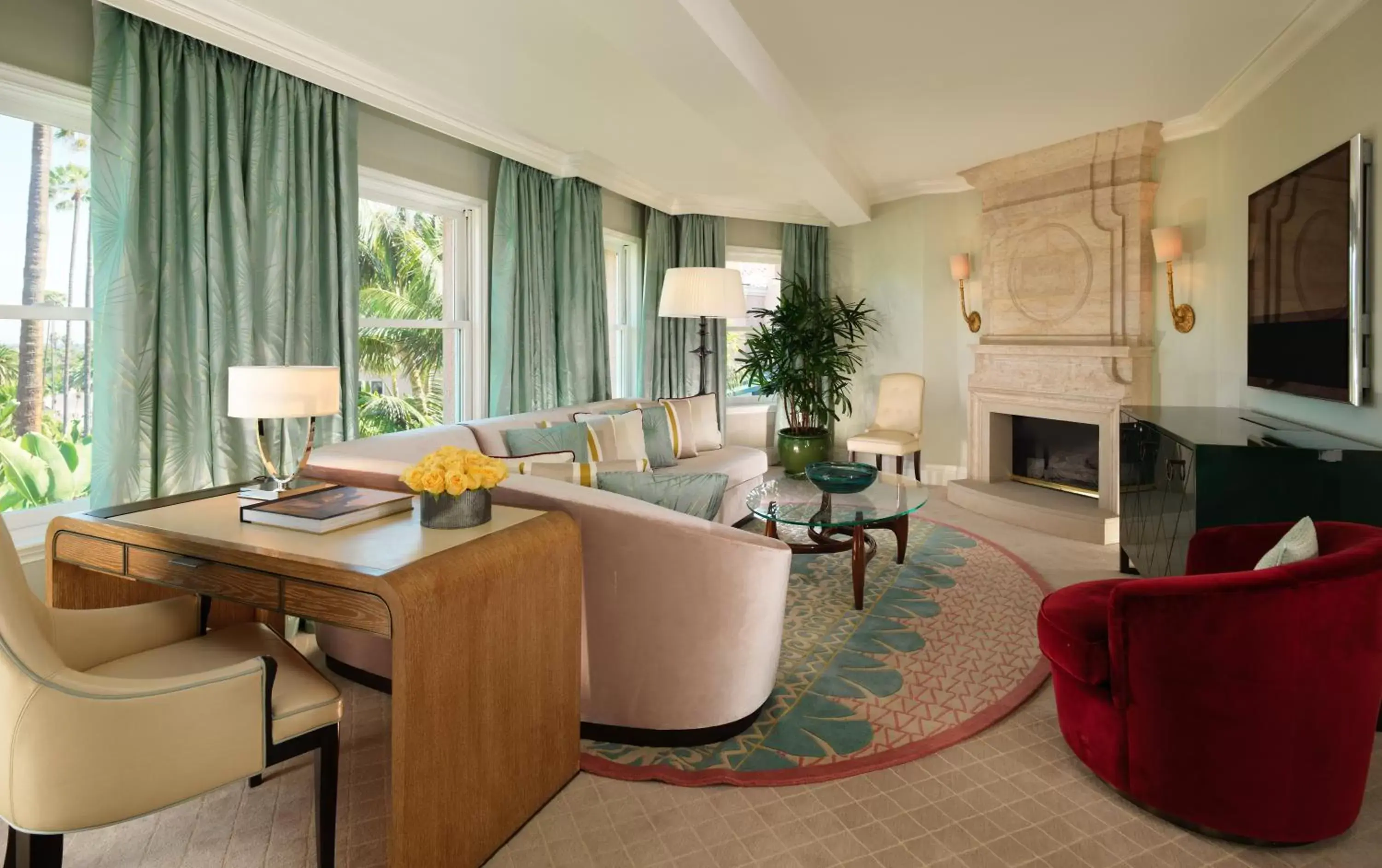 Living room, Seating Area in The Beverly Hills Hotel - Dorchester Collection