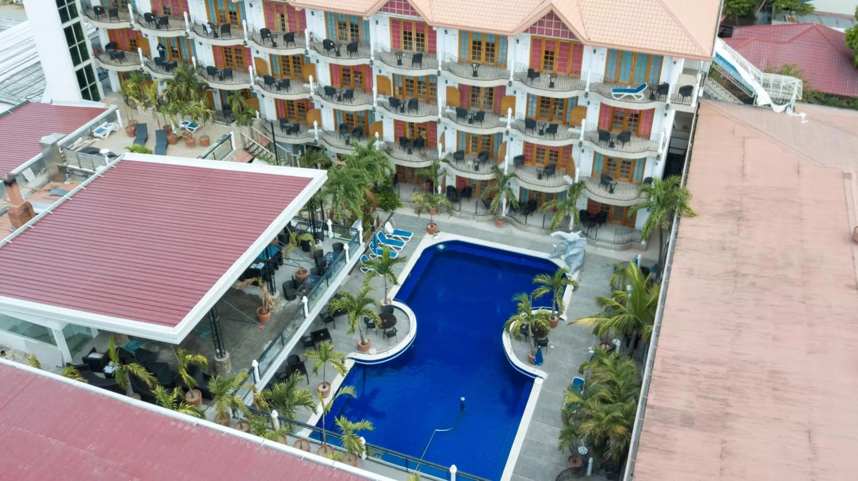 Pool View in Clarkton Hotel Apartment