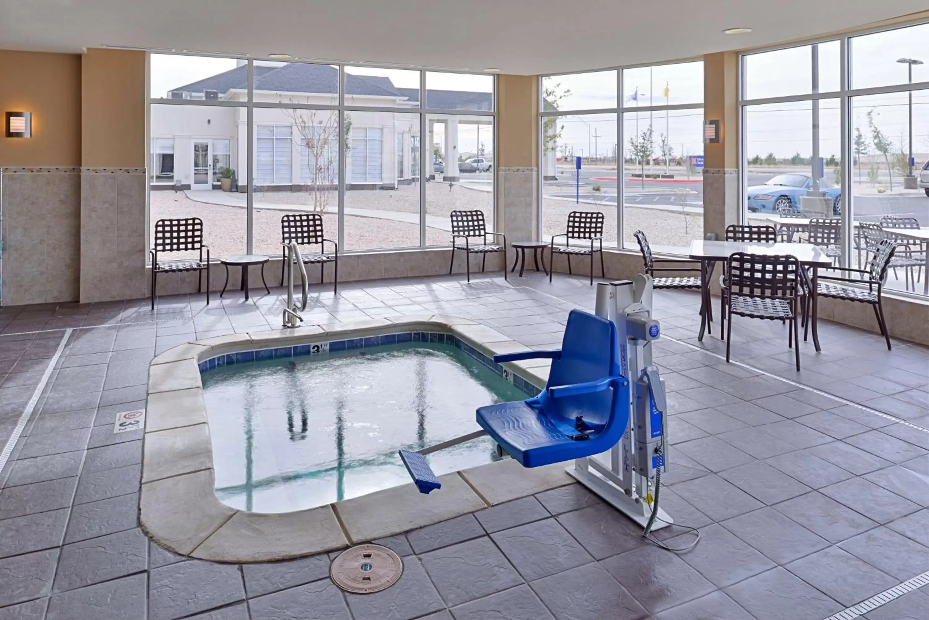 Hot Tub, Swimming Pool in Hilton Garden Inn Hobbs