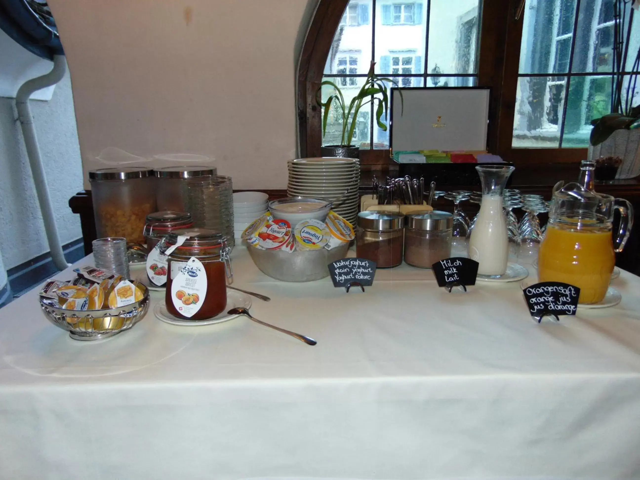 Buffet breakfast in Zunfthaus zur Rebleuten