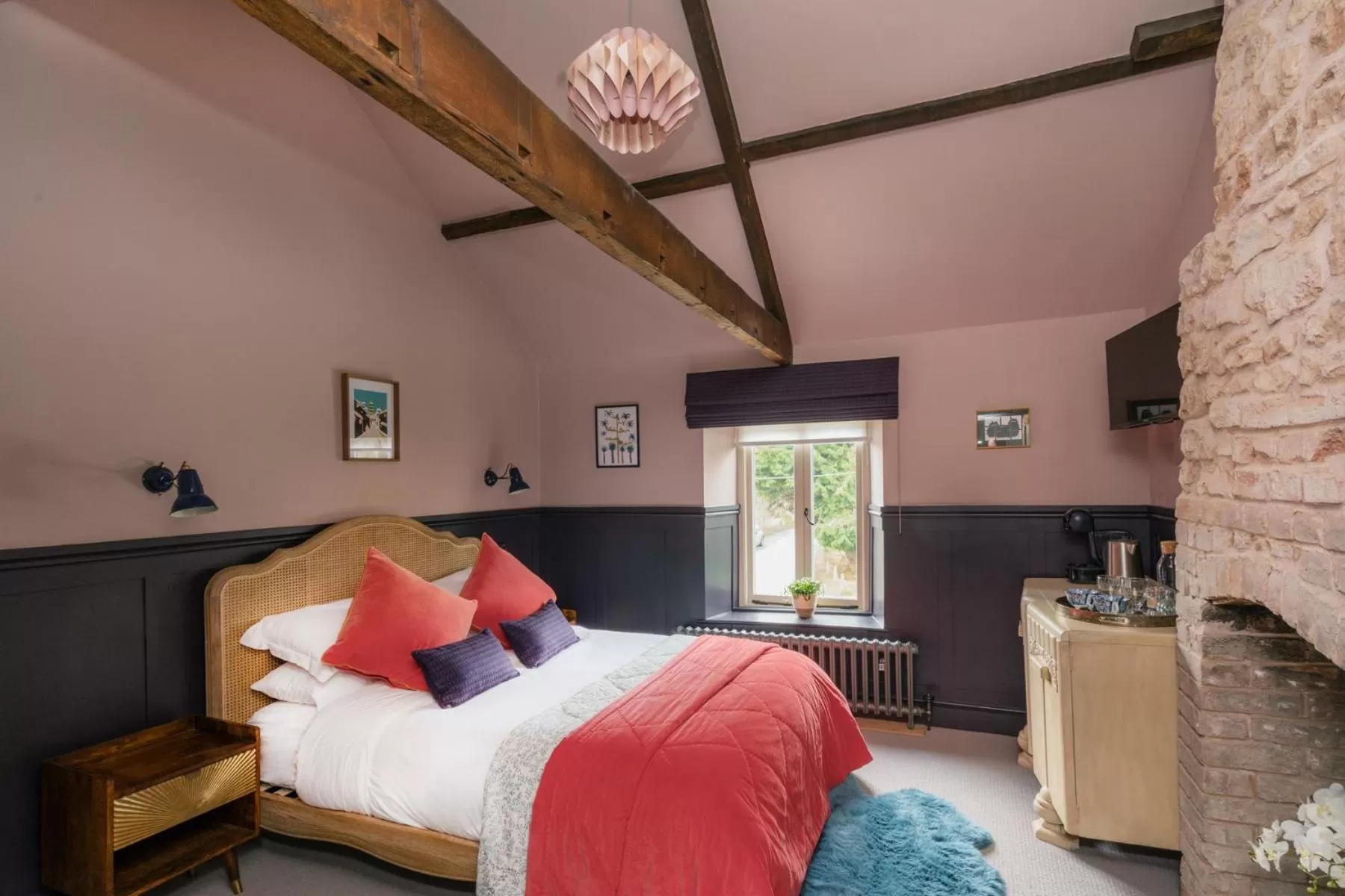 Photo of the whole room, Bed in The Queens Chew Magna