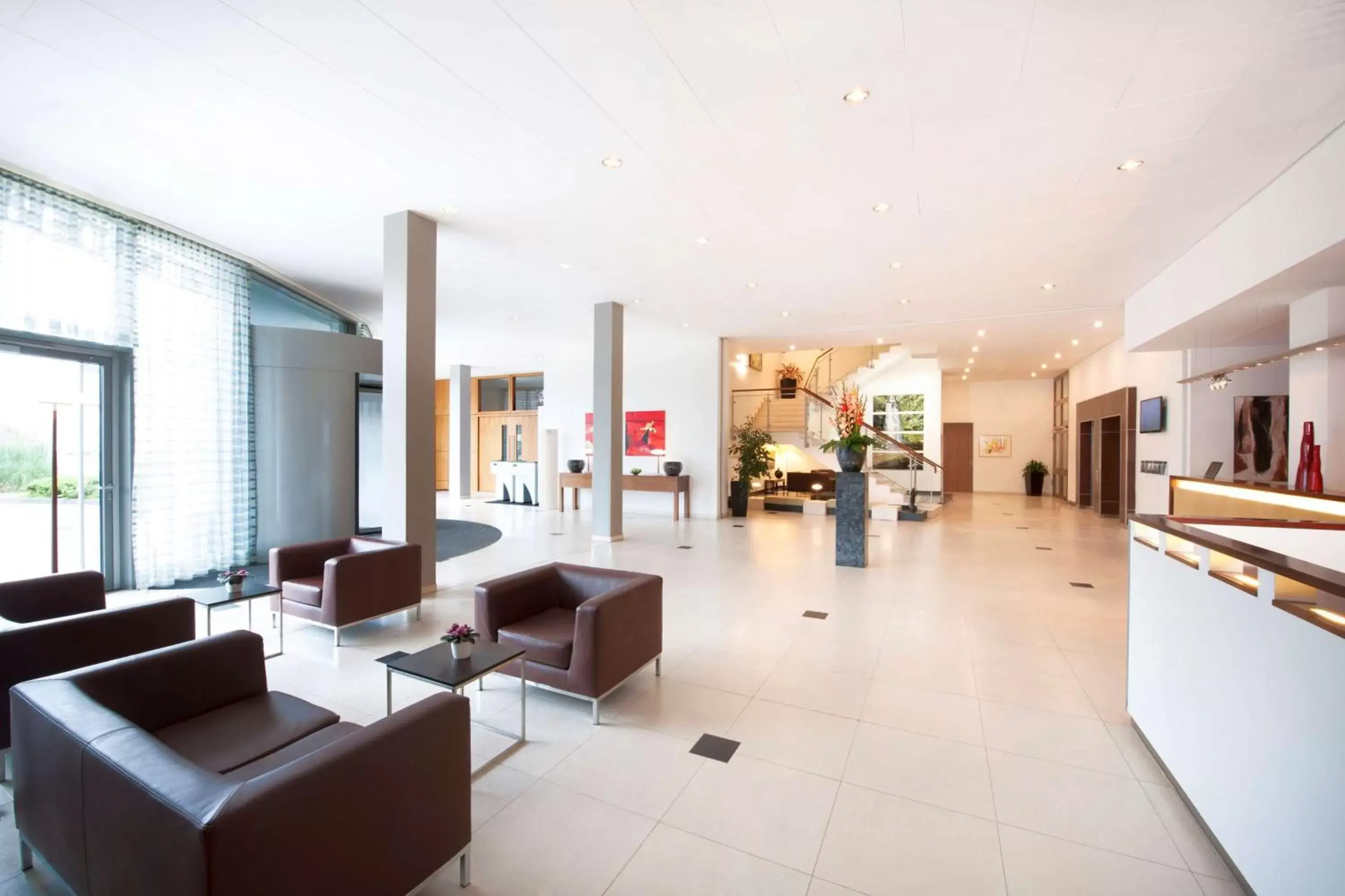 Lobby or reception in NH Frankfurt Niederrad