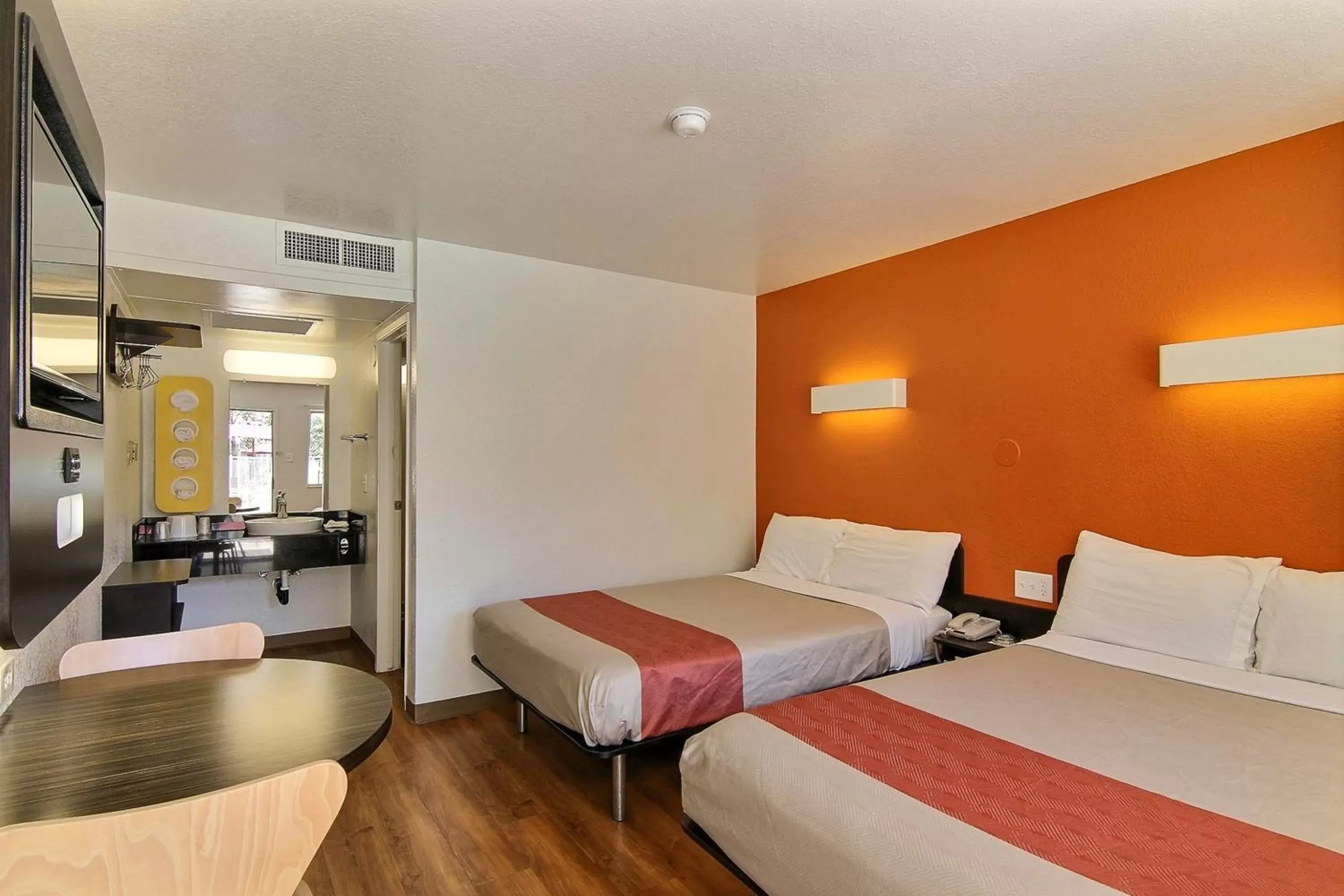 Photo of the whole room, Bed in Motel 6-Carpinteria, CA - Santa Barbara - North