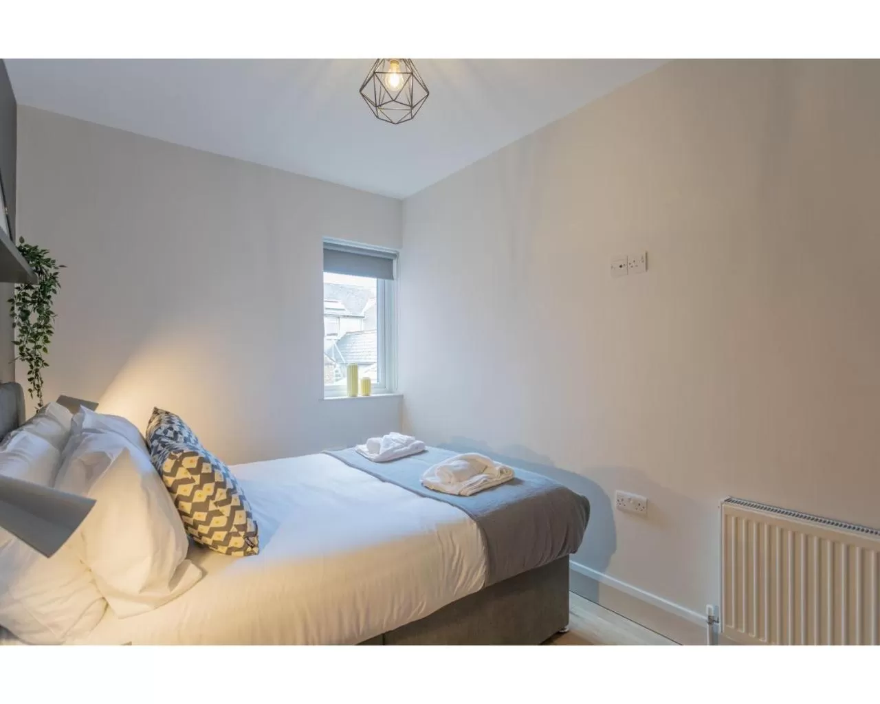 Bedroom, Bed in Central Belfast Apartments Camden Street