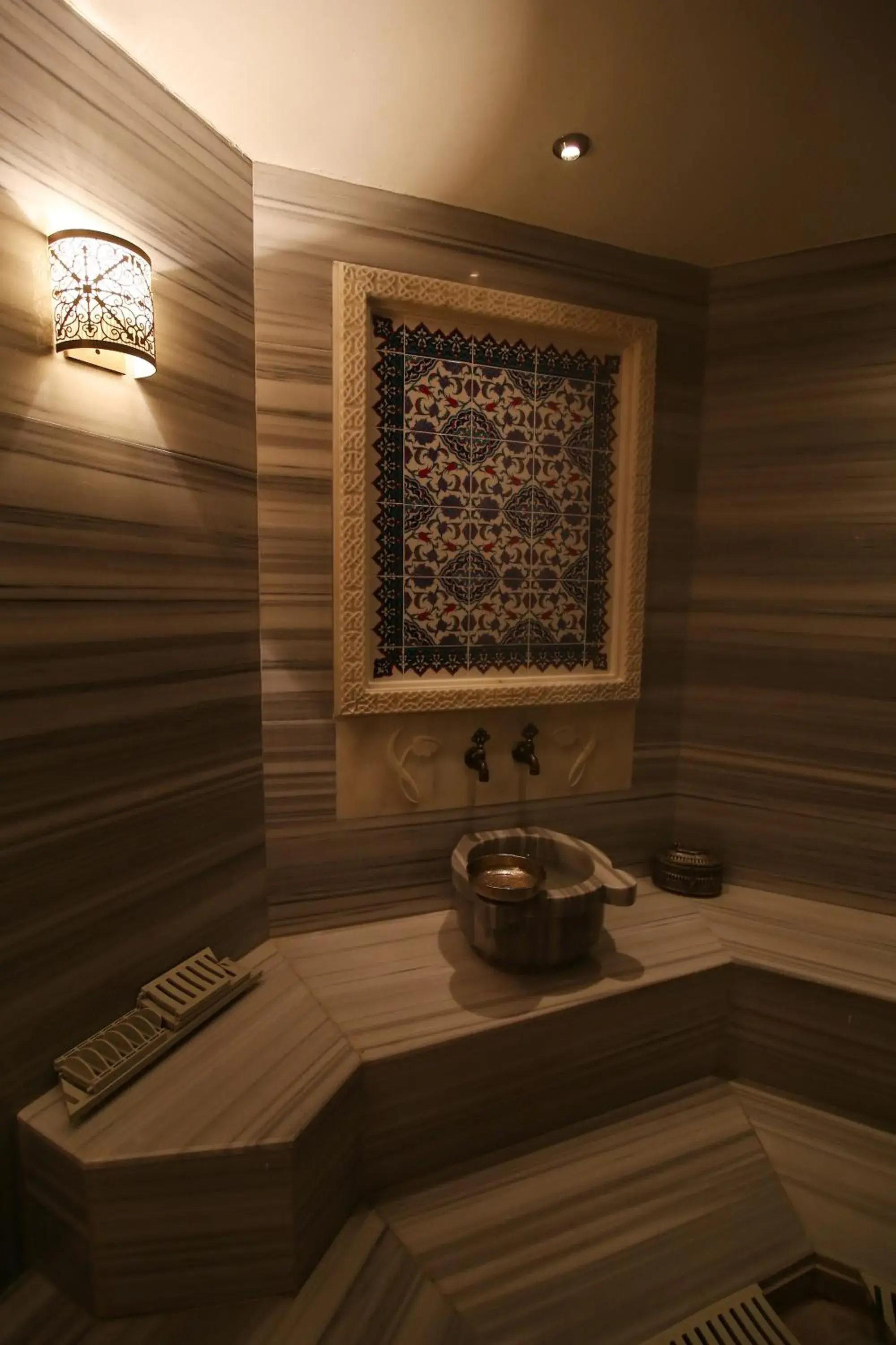 Steam room in Demir Hotel