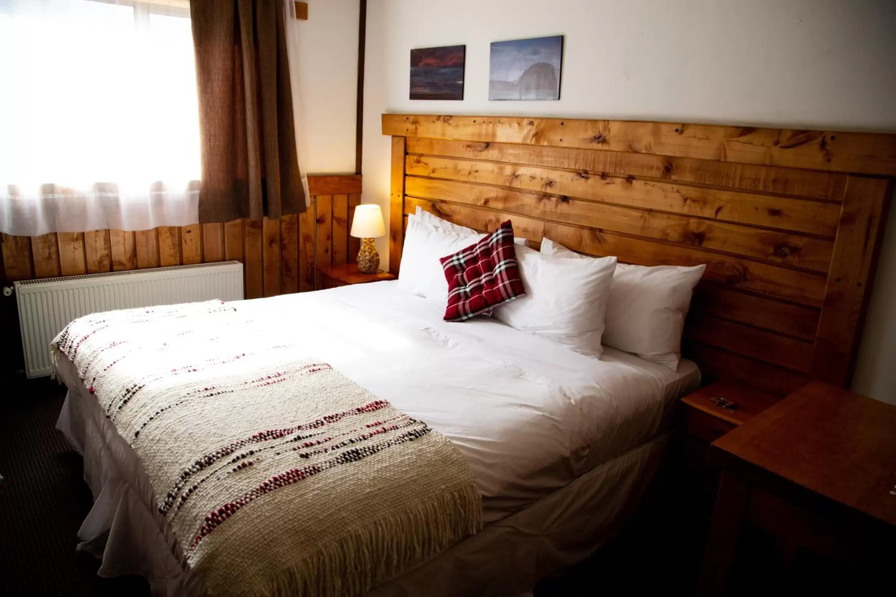 Bed in Weskar Lodge Hotel