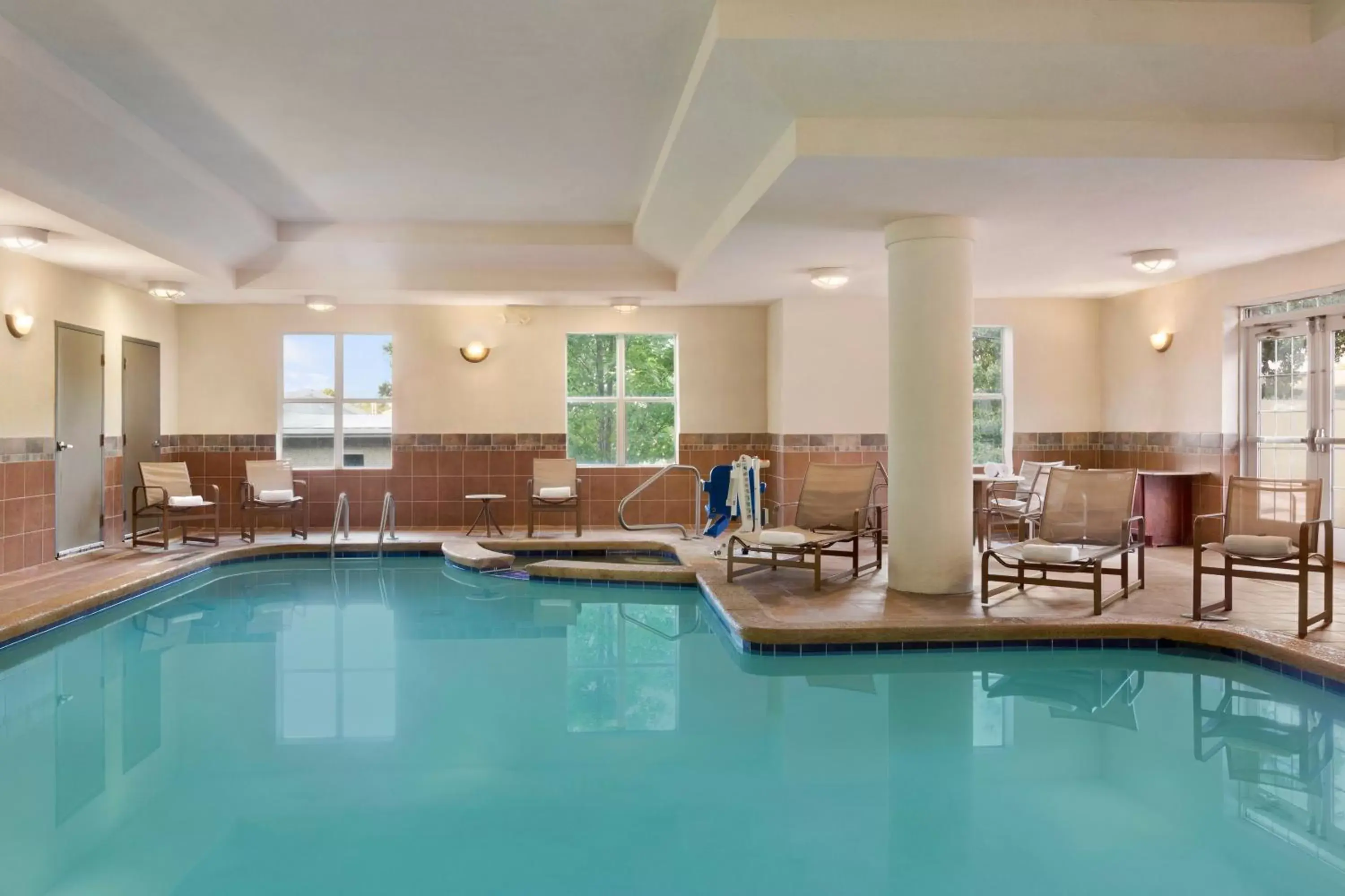 Swimming Pool in Country Inn & Suites by Radisson, Athens, GA