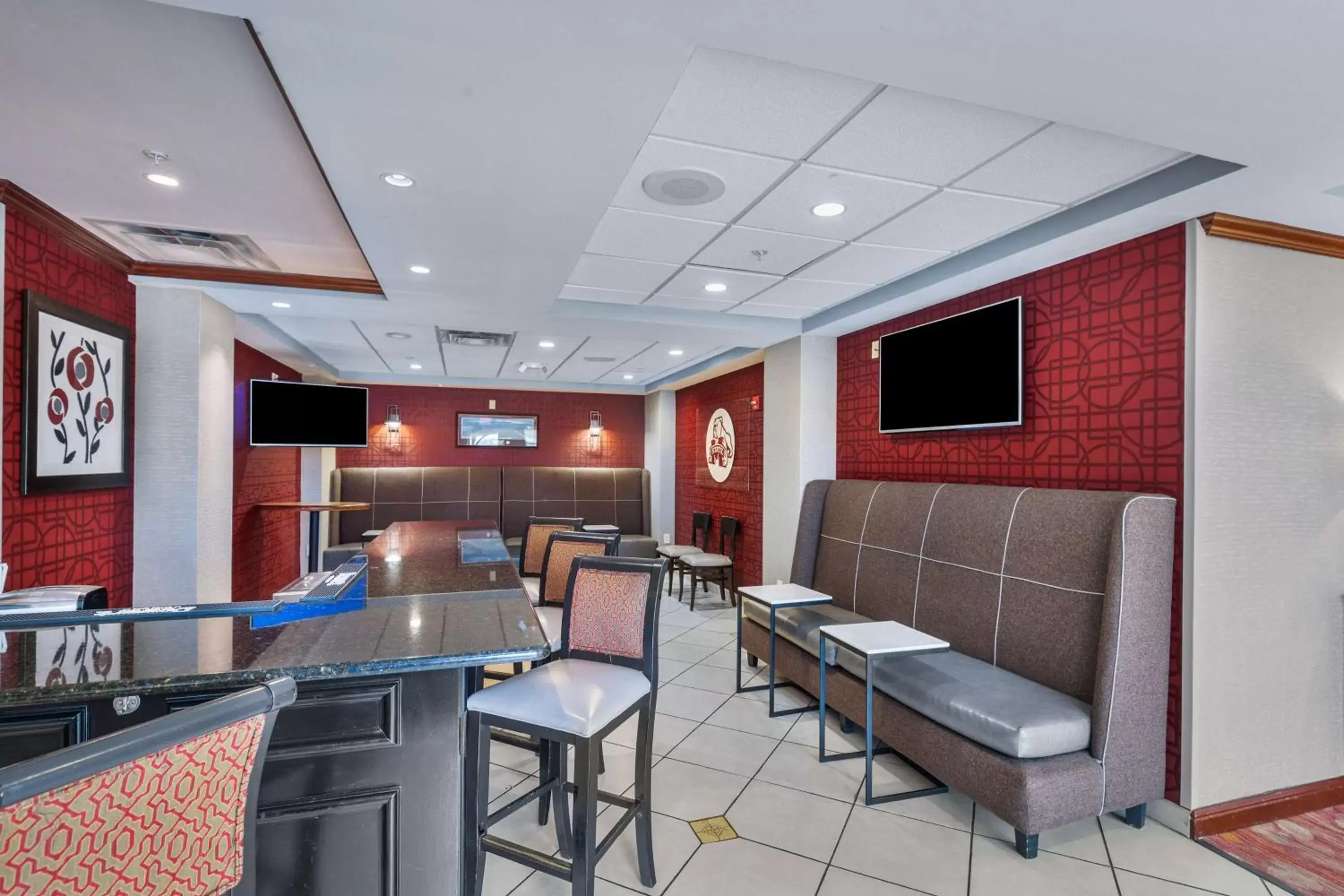 Lounge or bar, Restaurant/Places to Eat in Hilton Garden Inn Starkville