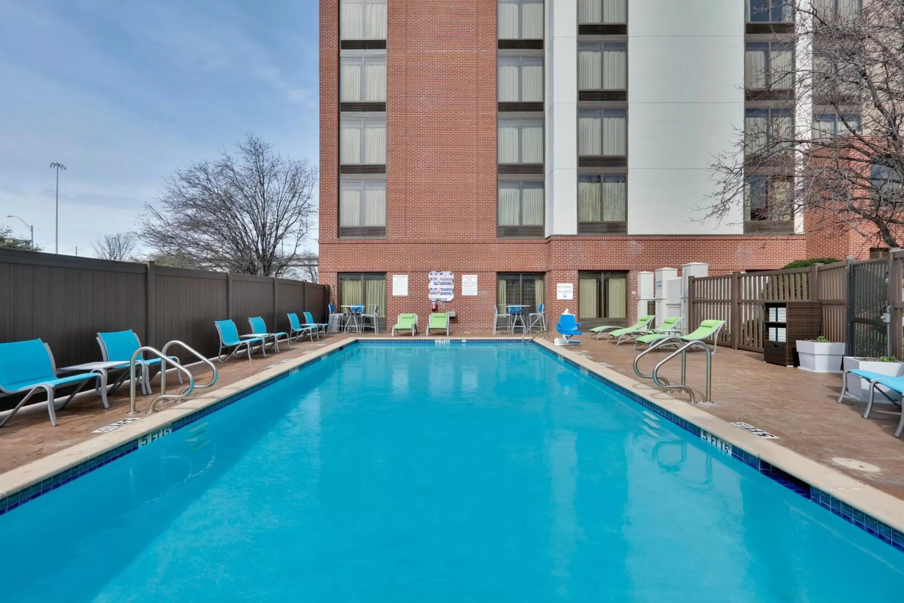 Swimming Pool in Holiday Inn Express Hotel & Suites - Irving Convention Center - Las Colinas, an IHG Hotel