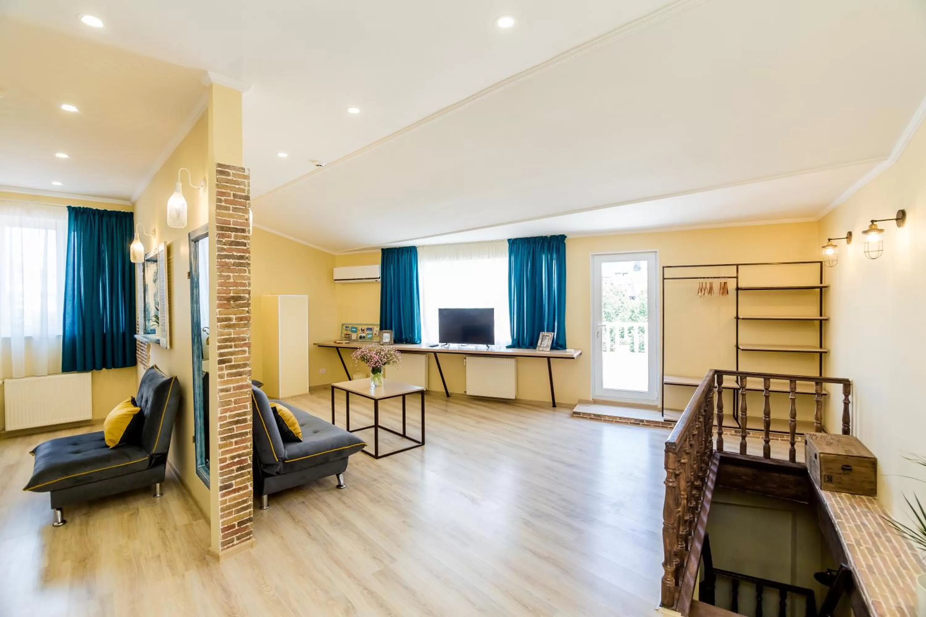 TV and multimedia in Gvino Minda