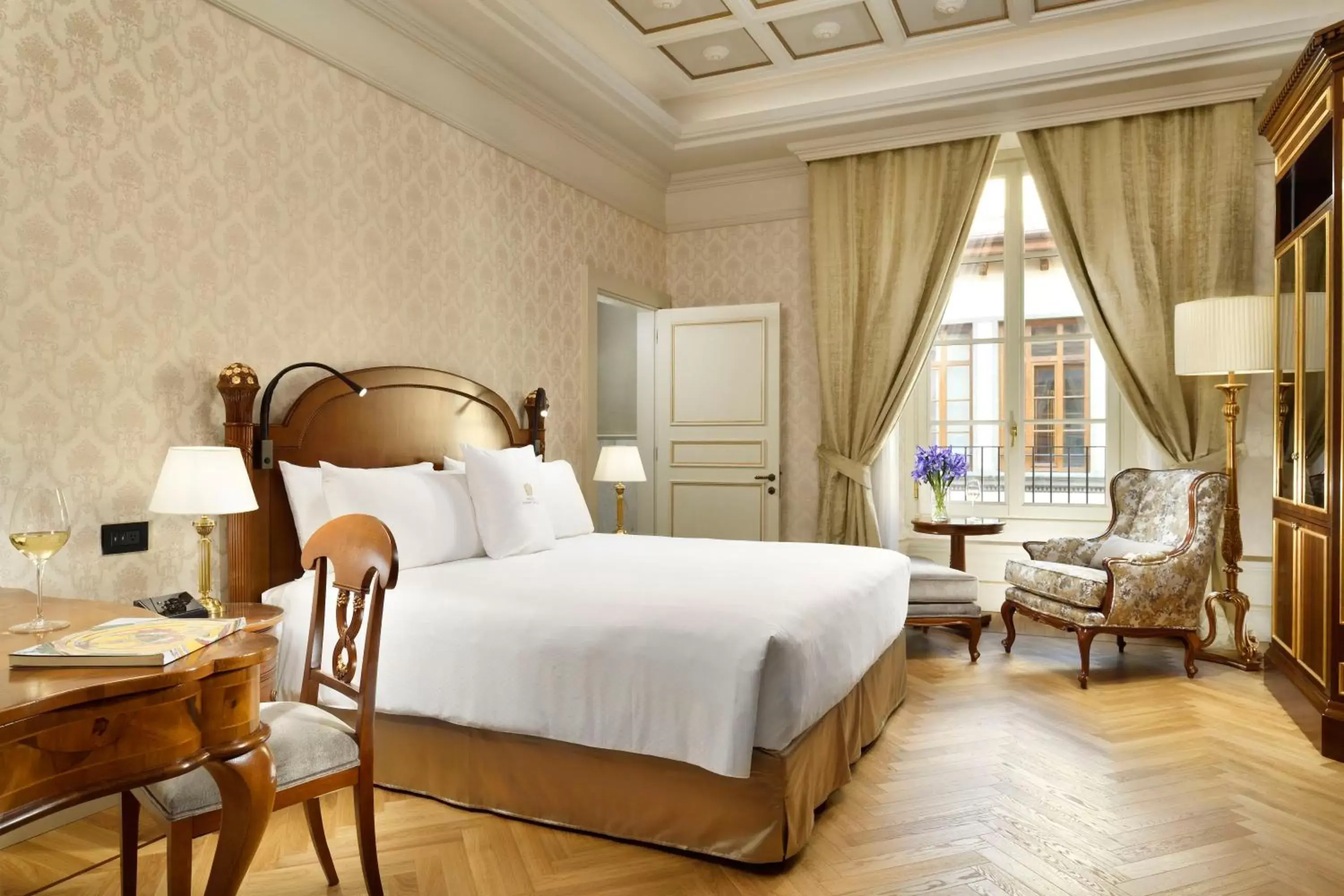 Bedroom, Bed in Palazzo Portinari Salviati Residenza D'Epoca