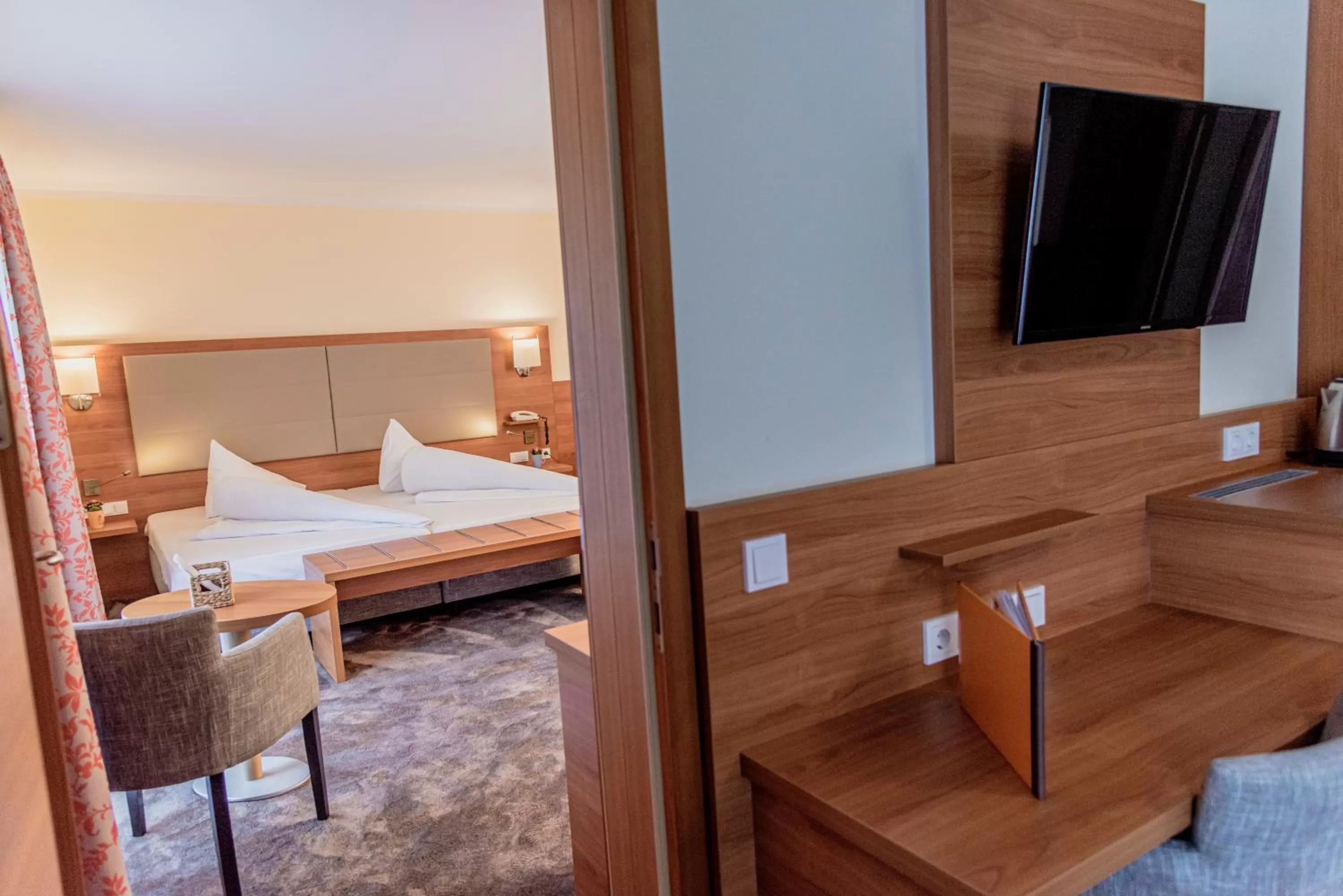 Food and drinks, Bed in Wohlfühlhotel Goiserer Mühle