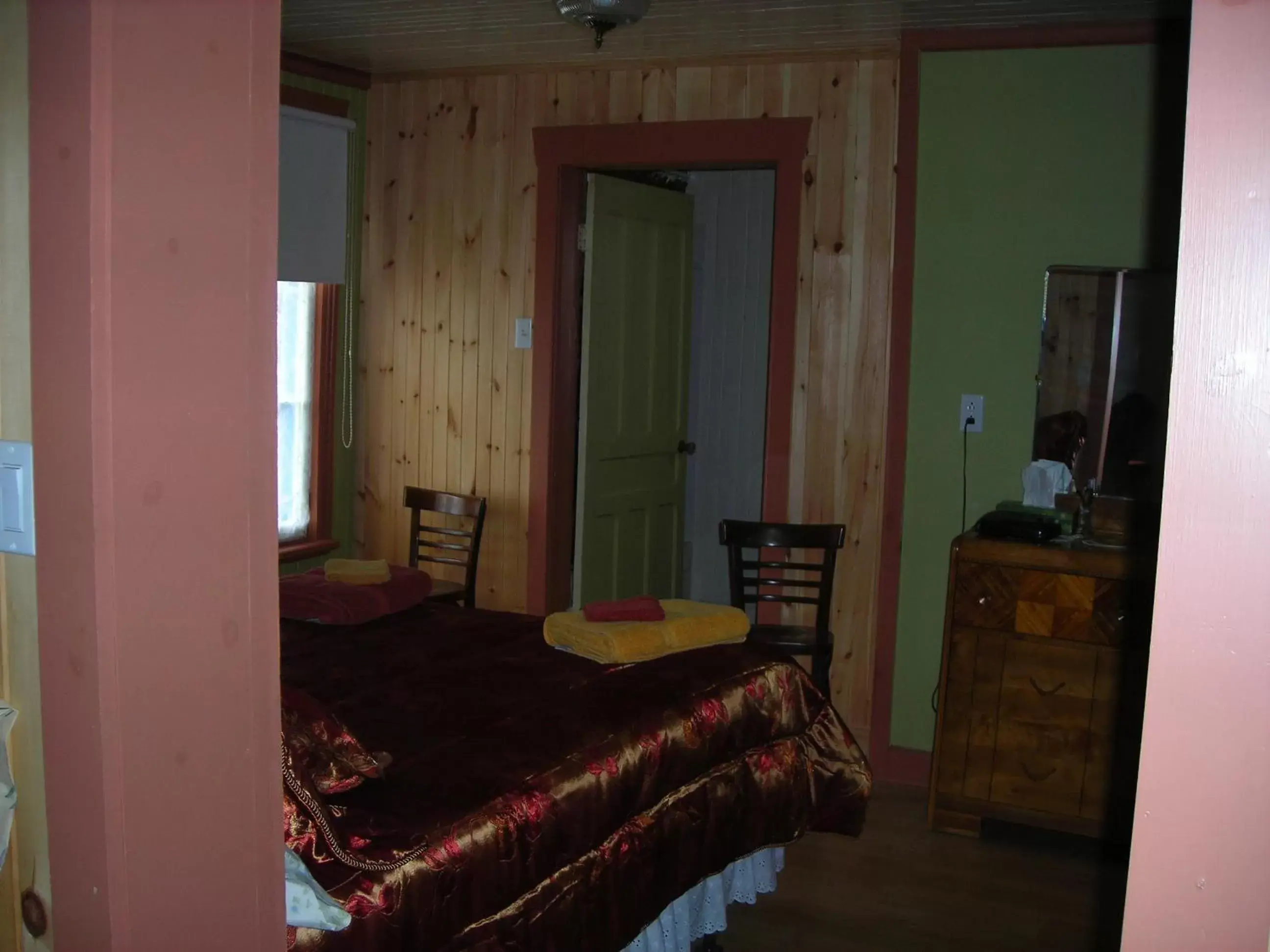 Bed in Gîte des Hauteurs et Café de la place