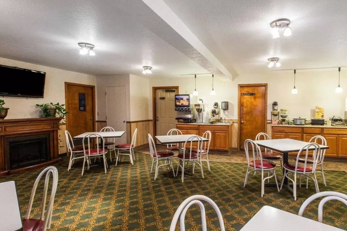 Dining area, Restaurant/Places to Eat in Quality Inn & Suites Goldendale