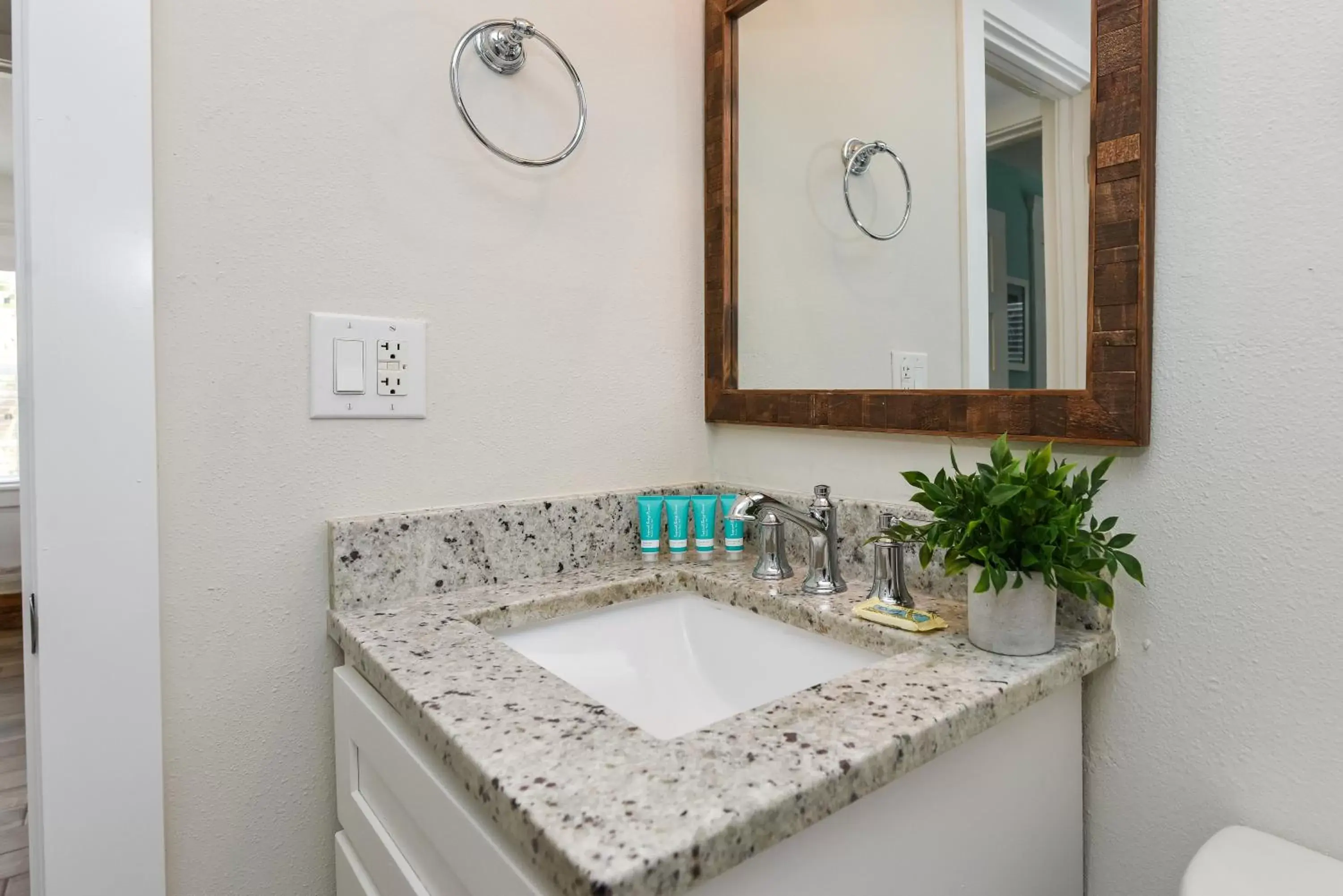 Bathroom in Tropical Breeze Resort