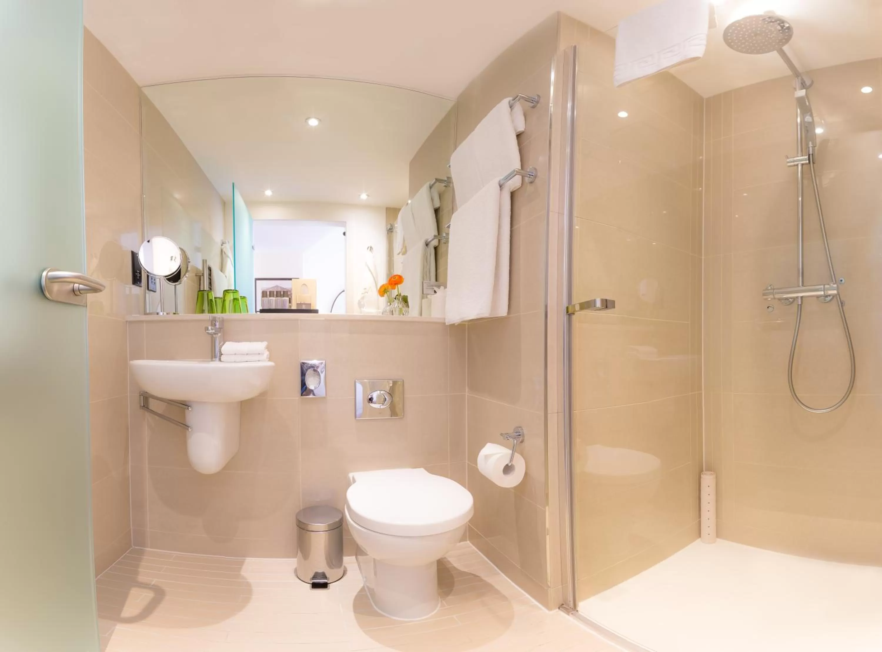 Bathroom in Ten Manchester Street Hotel